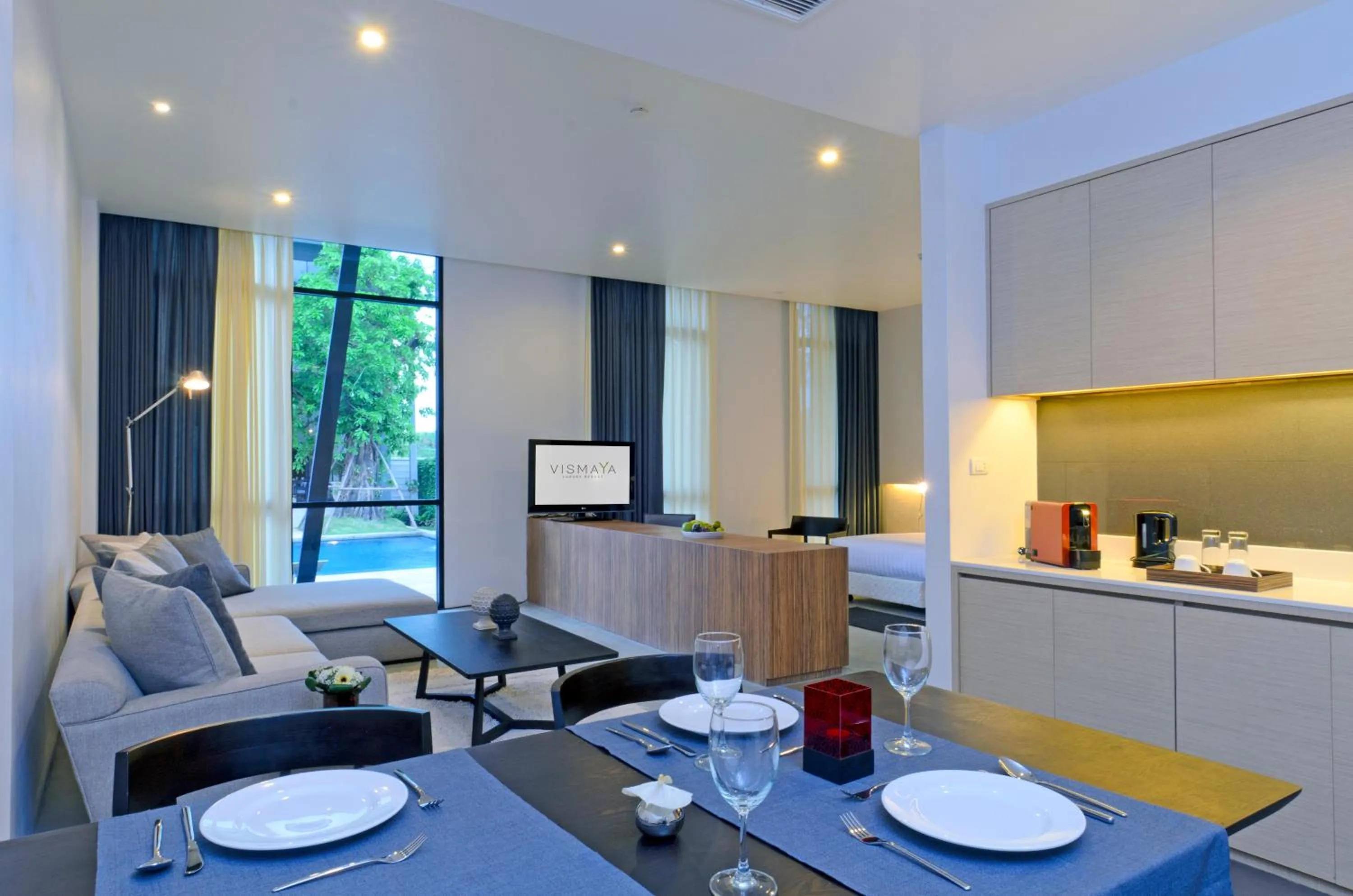 TV and multimedia in Vismaya Suvarnabhumi Hotel