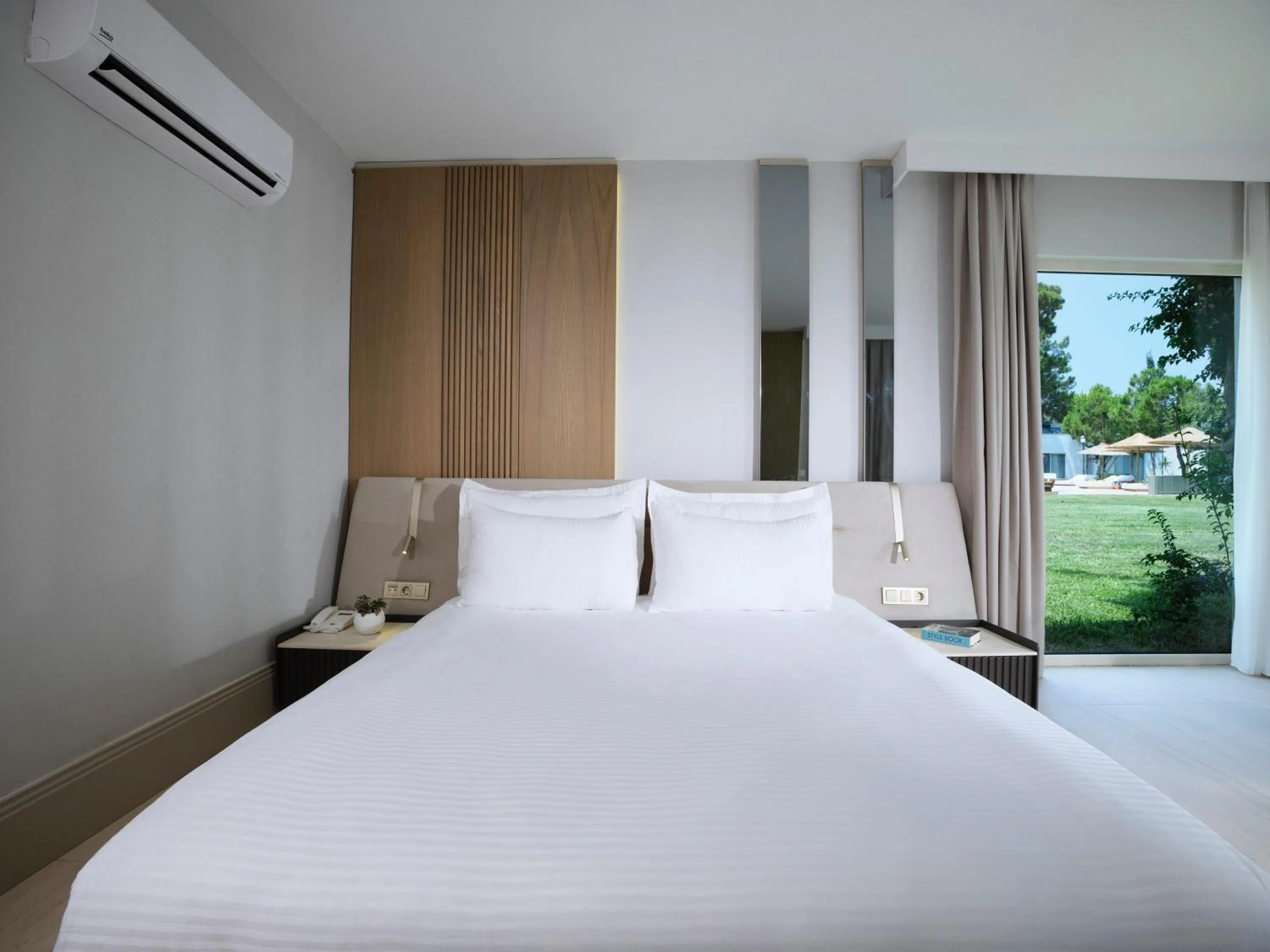 Bed in FashionTV Luxe Resort