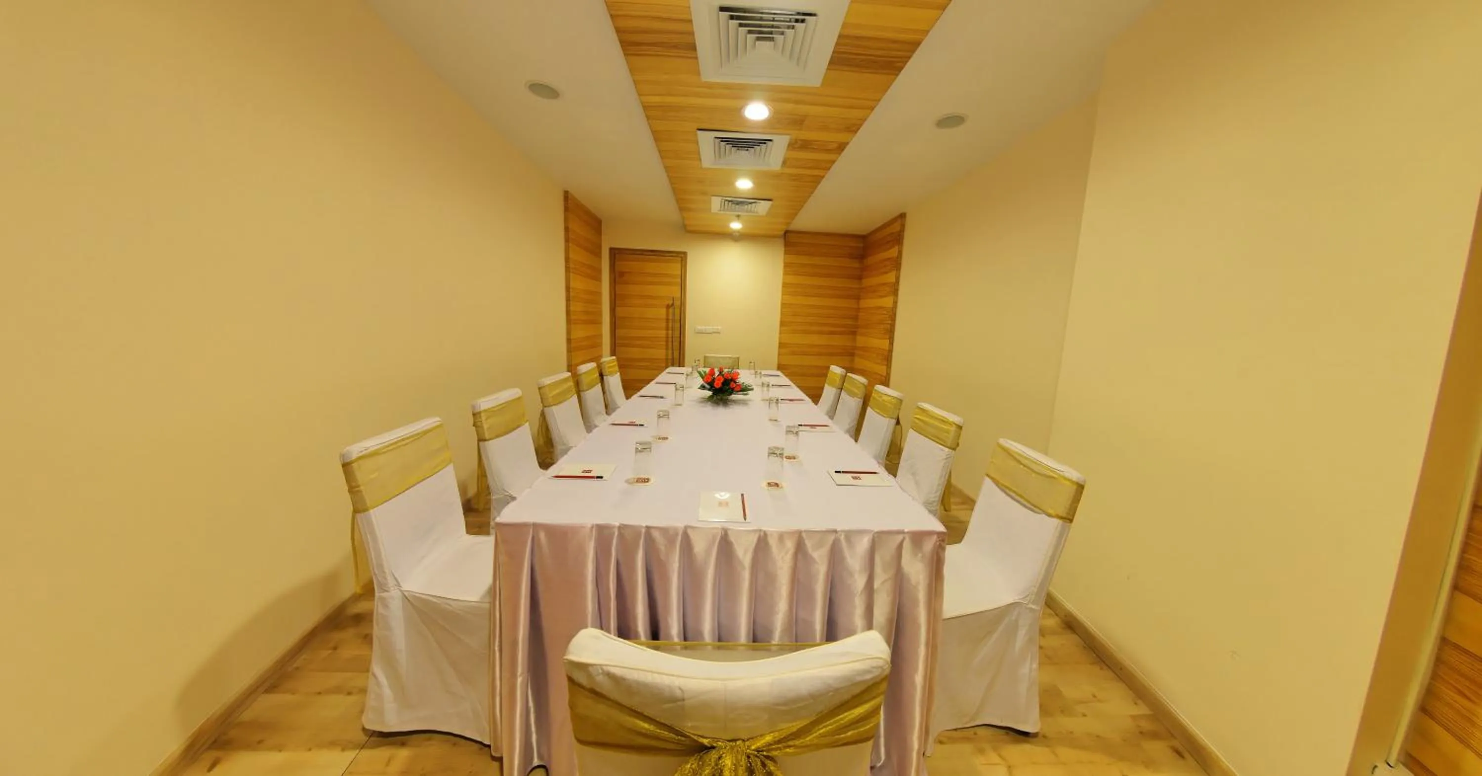 Business facilities in Gokulam Park Coimbatore