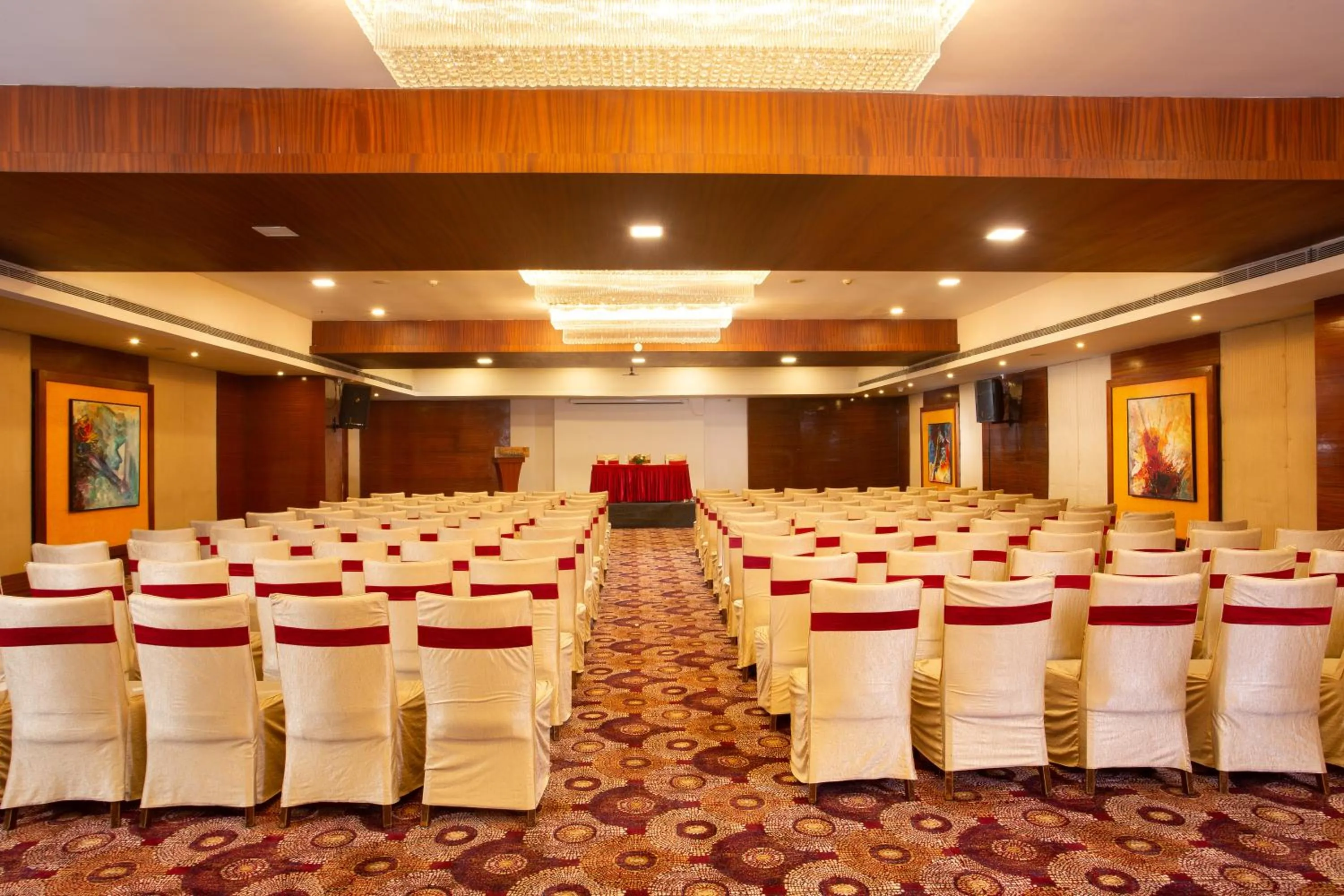 Banquet/Function facilities in Gokulam Park Coimbatore