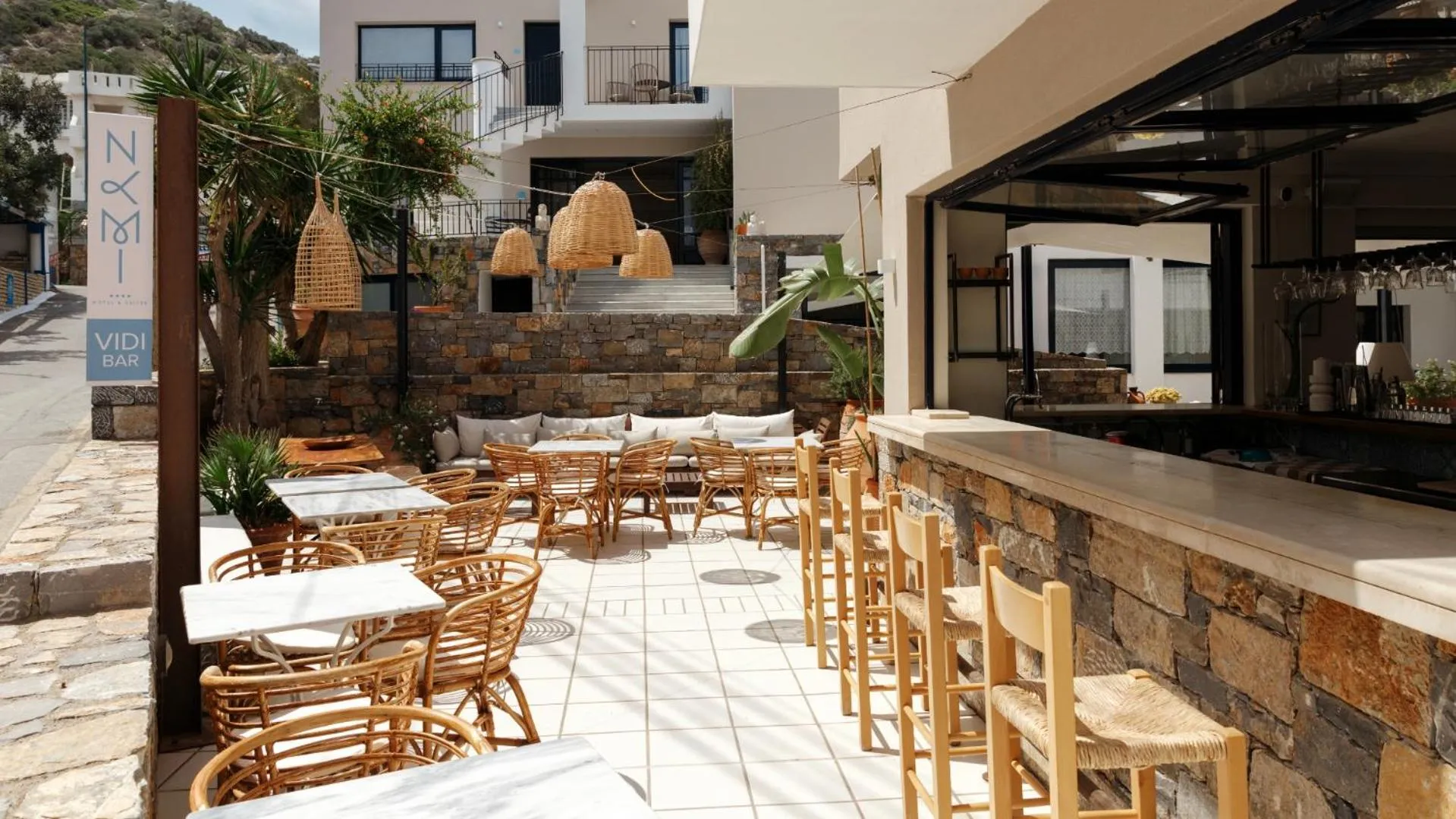 Lounge or bar in Nami Hotel & Suites