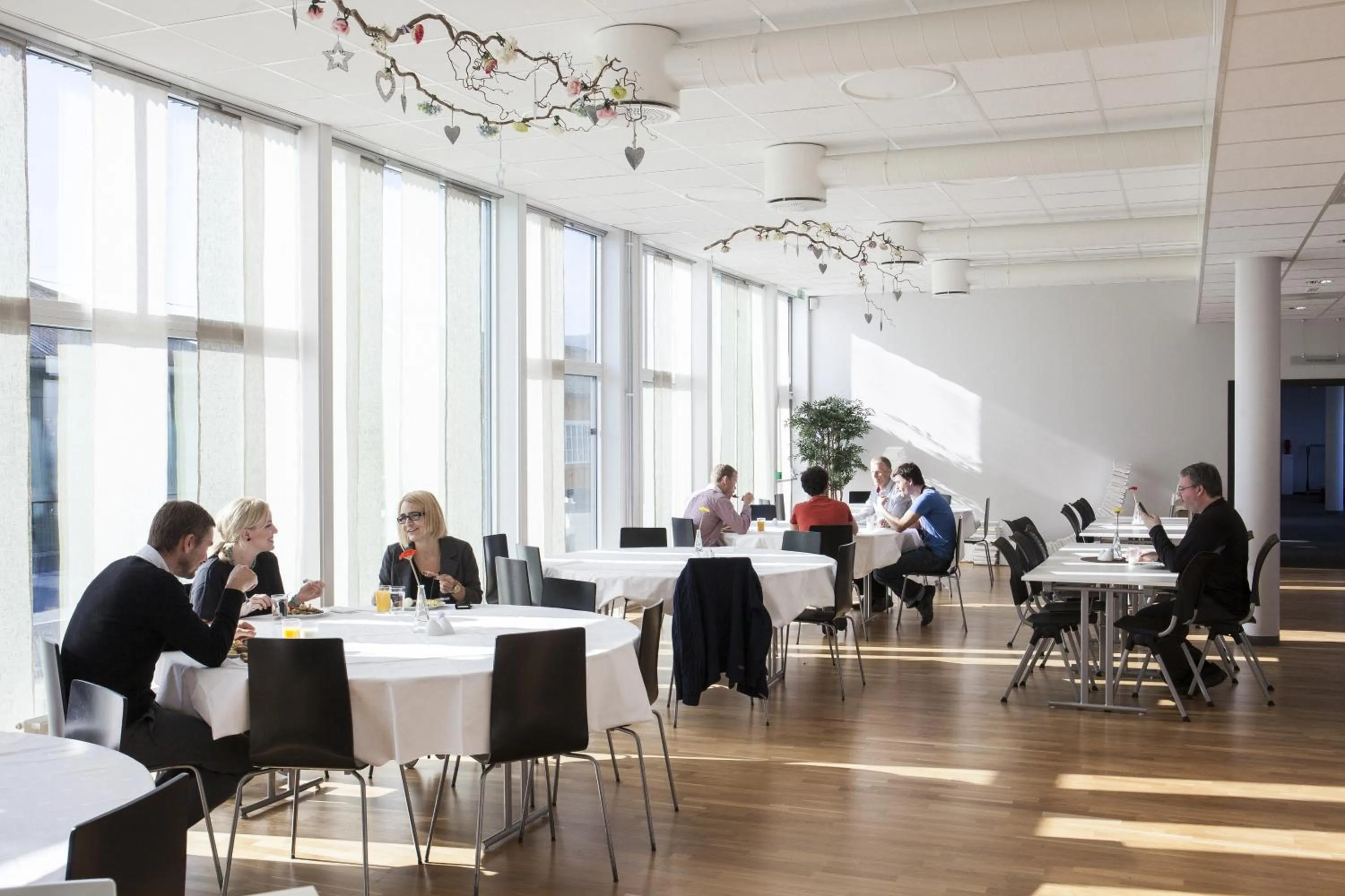 Restaurant/places to eat in P-Hotels Brattøra