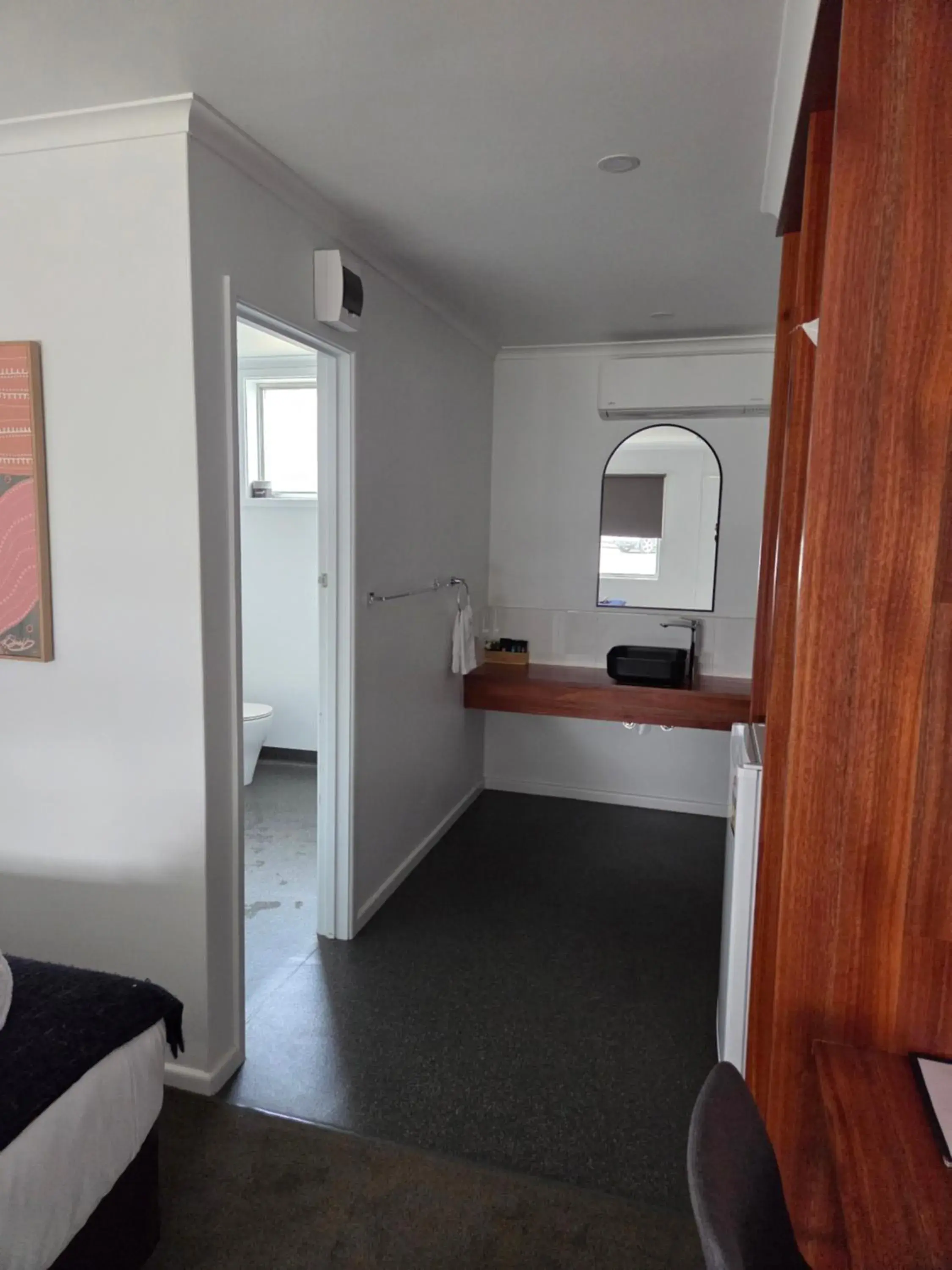 Queen Suite in Finley Country Club Hotel Motel Queen Suite in Finley Country Club Hotel Motel