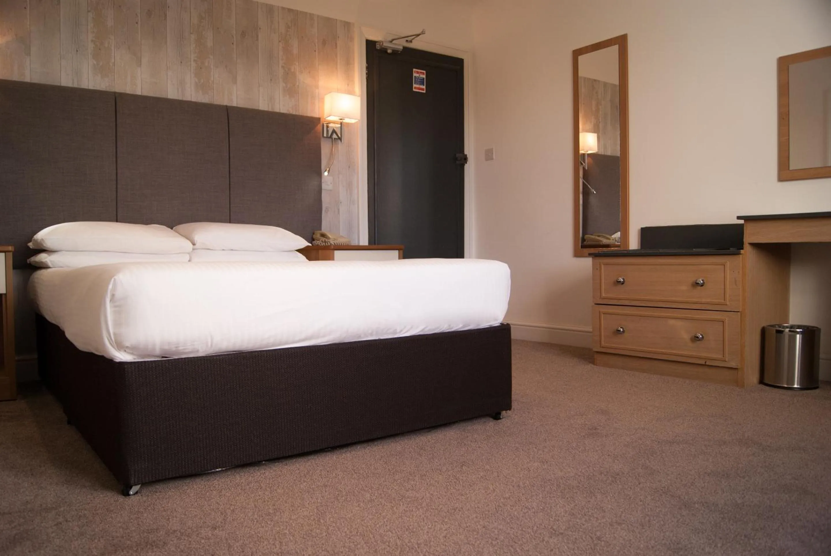 Bed in Ocean Beach Hotel & Spa - OCEANA COLLECTION