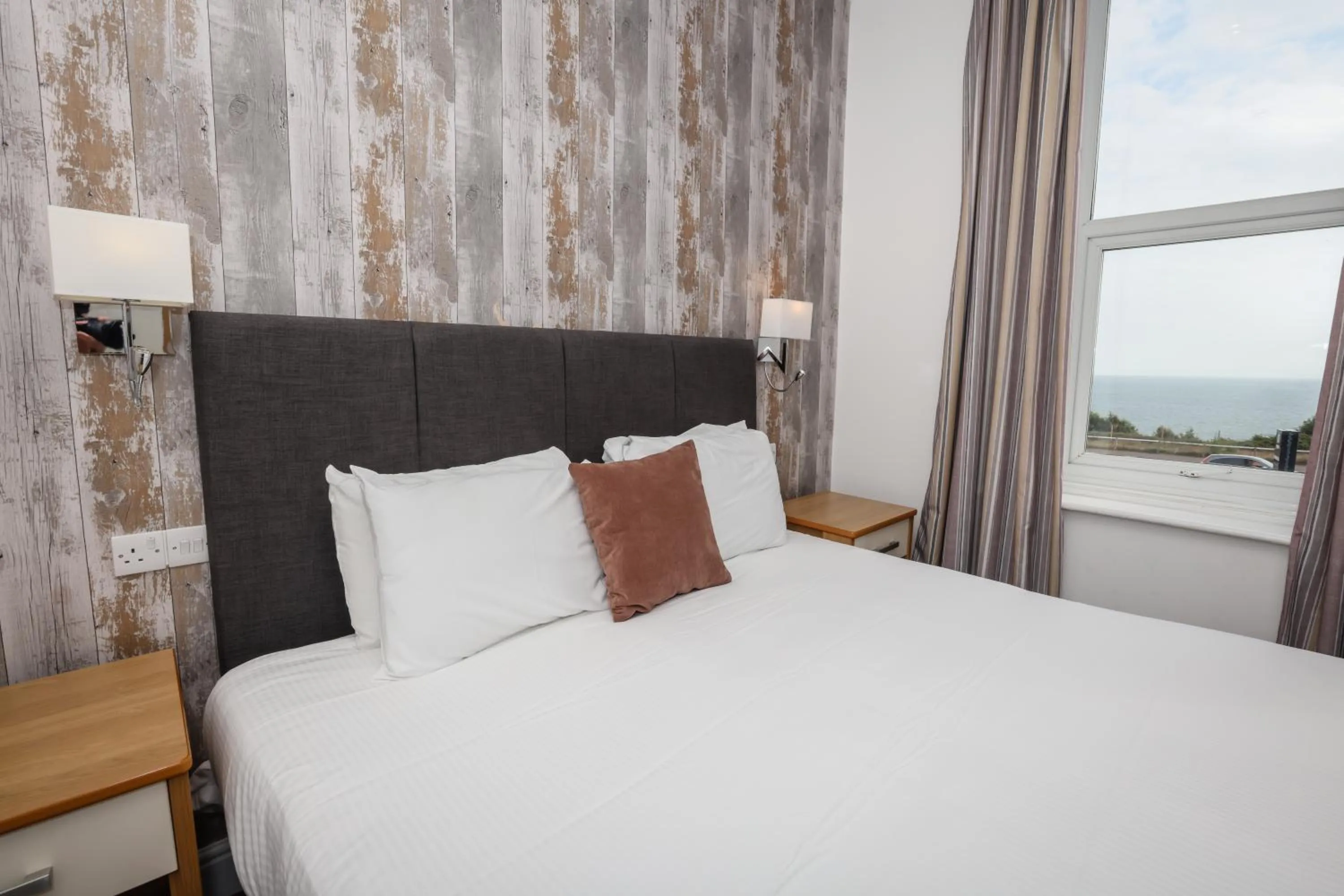 Bed in Ocean Beach Hotel & Spa - OCEANA COLLECTION