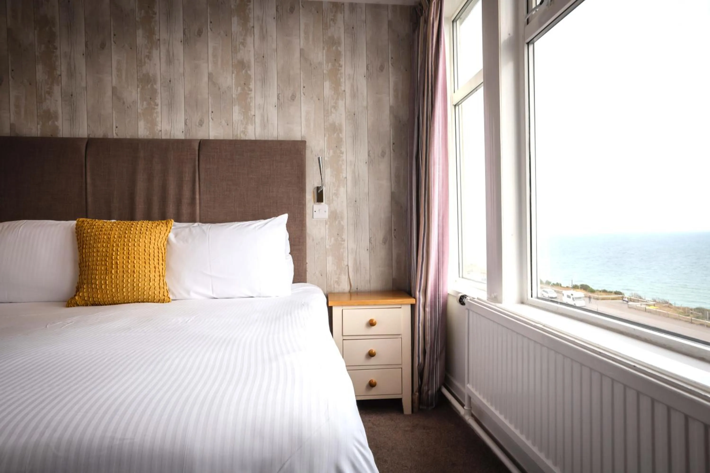 Bed in Ocean Beach Hotel & Spa - OCEANA COLLECTION