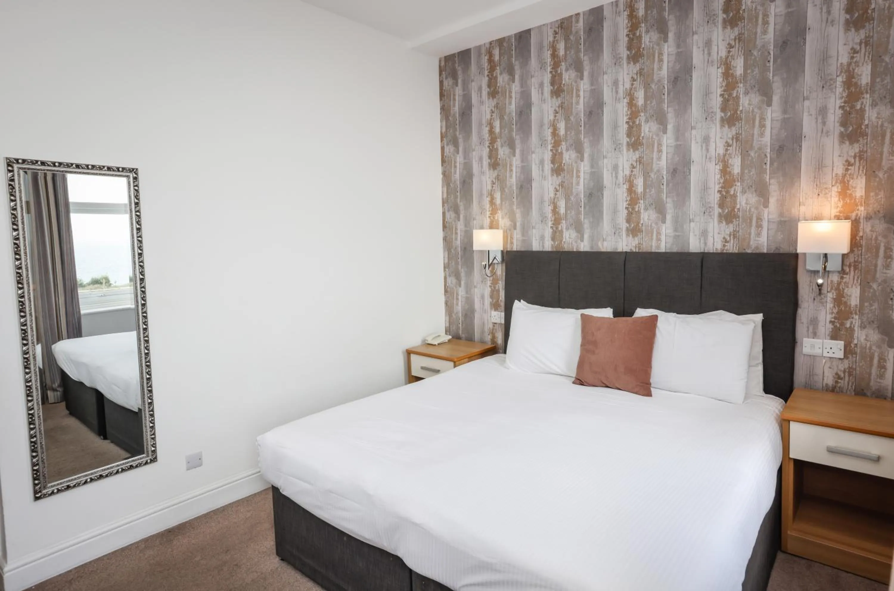 Bed in Ocean Beach Hotel & Spa - OCEANA COLLECTION