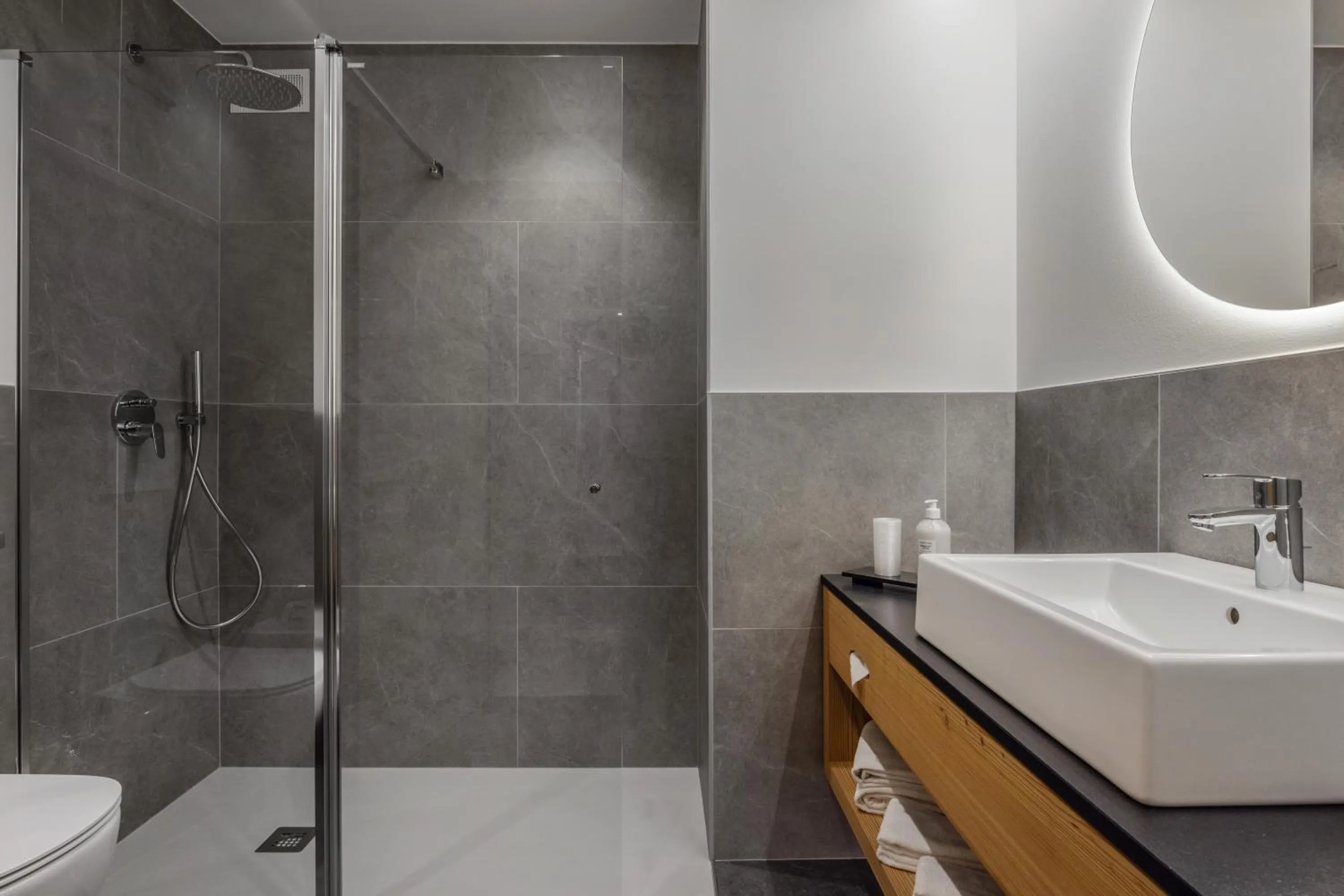 Shower in Hotel Vittoria - Ricarica l'anima