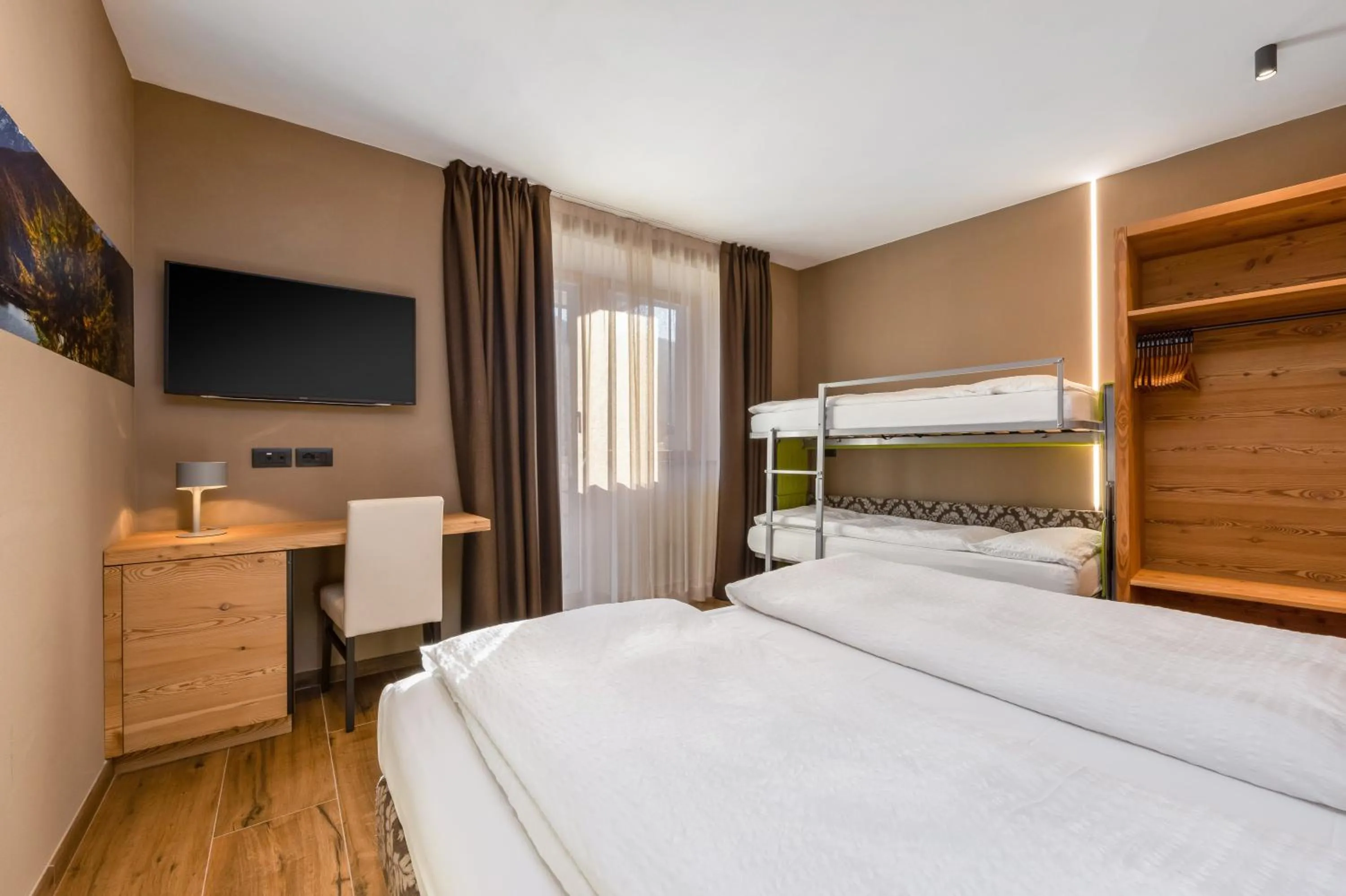 Bedroom, Bed in Hotel Vittoria - Ricarica l'anima