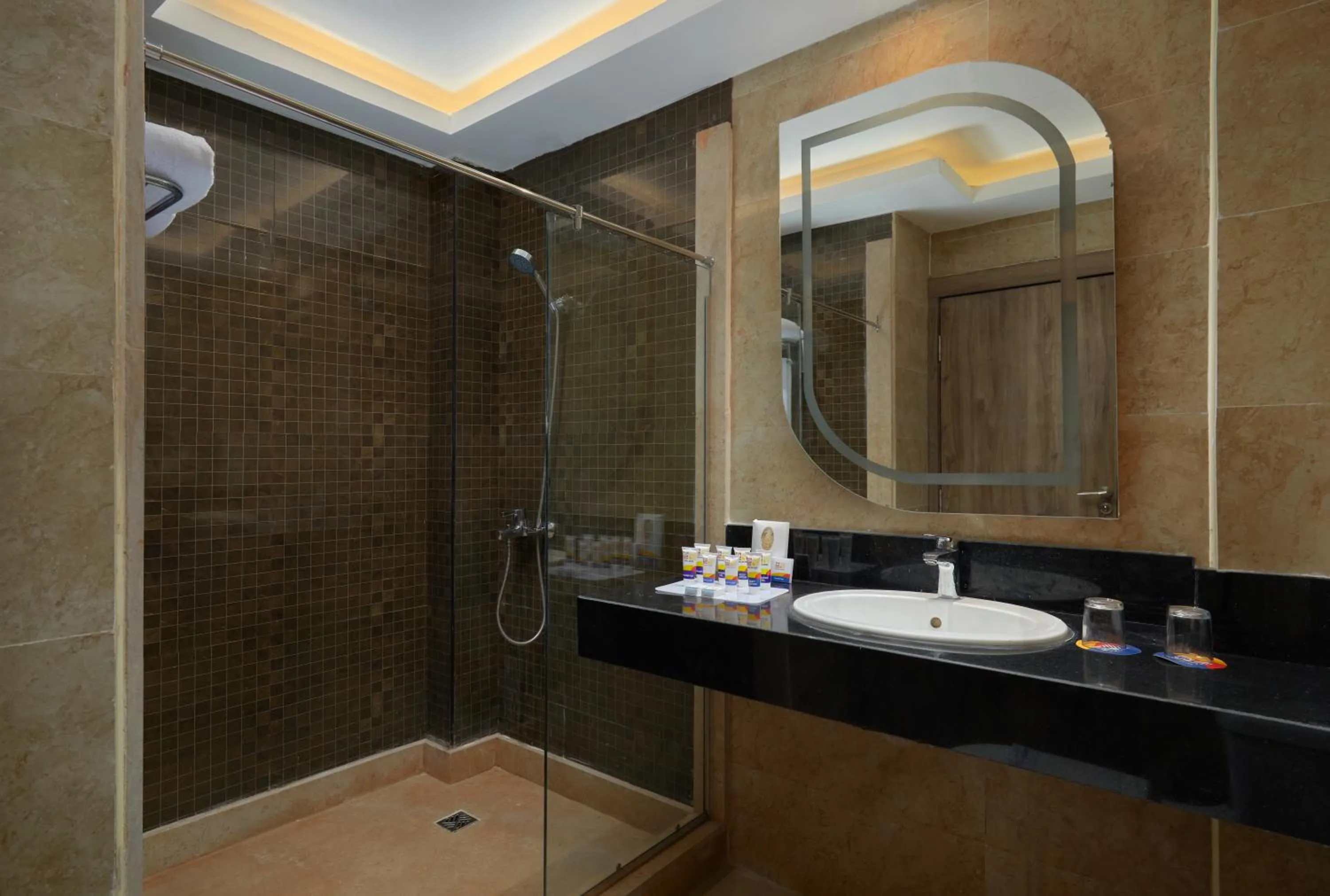 Shower in Bellagio Beach Resort & Spa