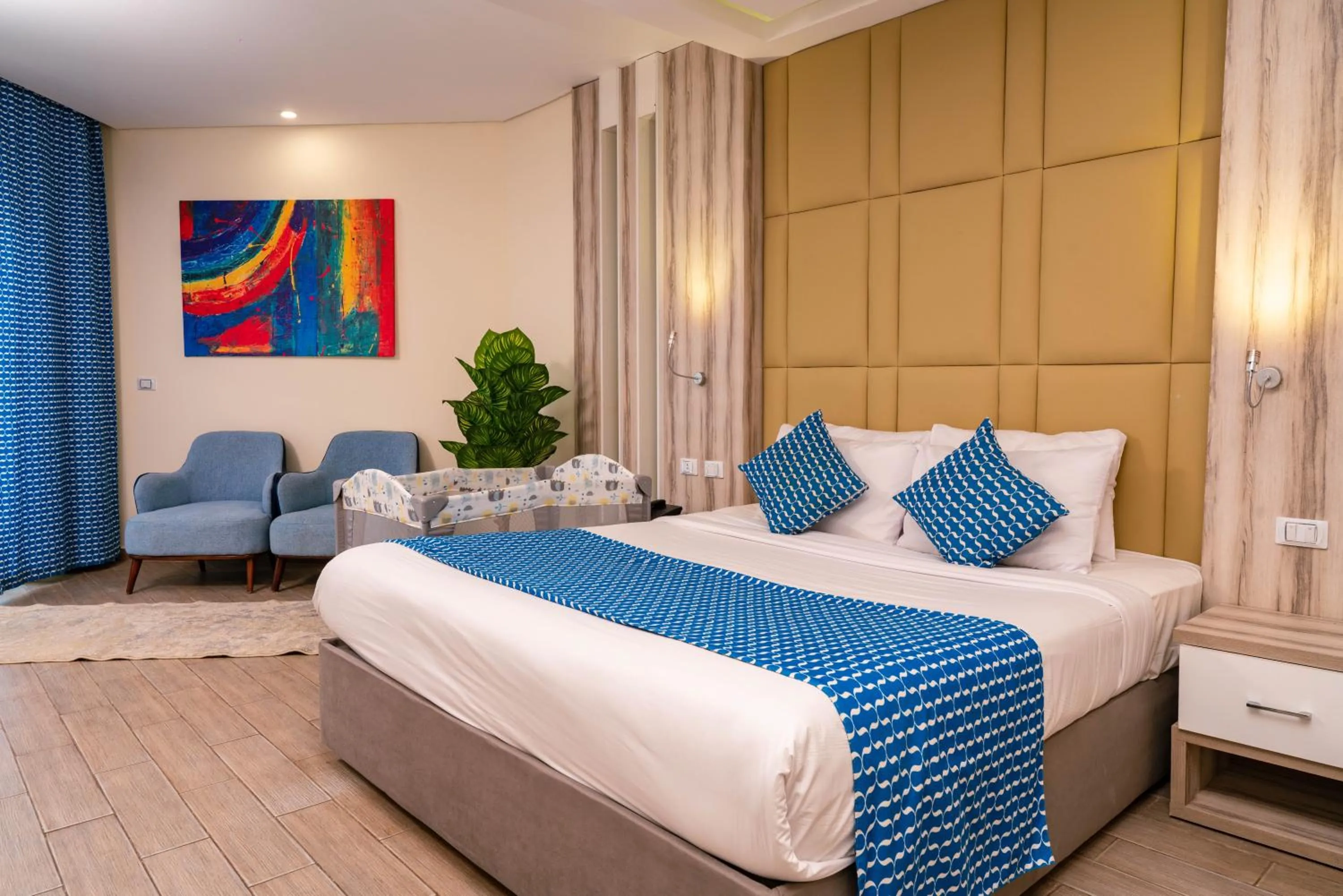 Bedroom, Bed in Bellagio Beach Resort & Spa