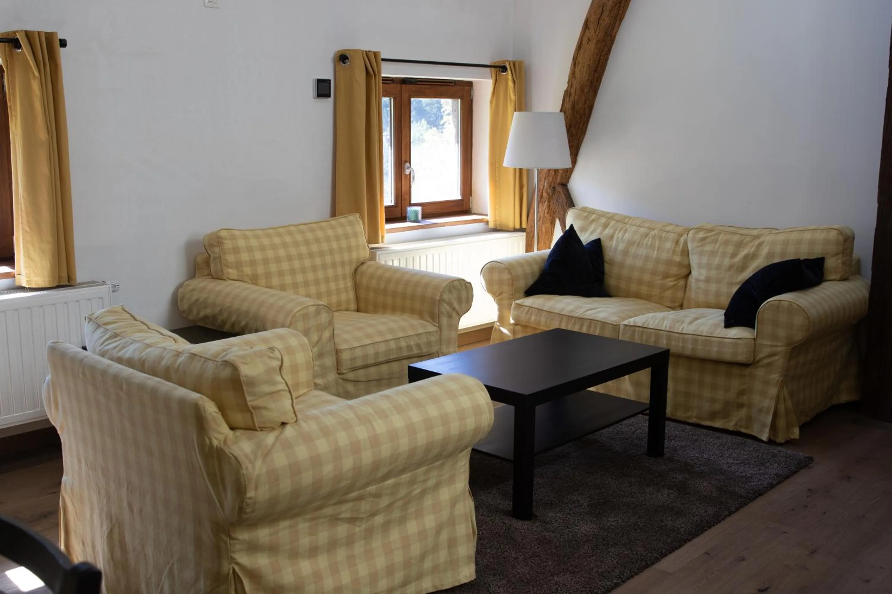 B&B Ferme de Leuze Rustieke Gîtes nabij Durbuy, eigen laadpalen