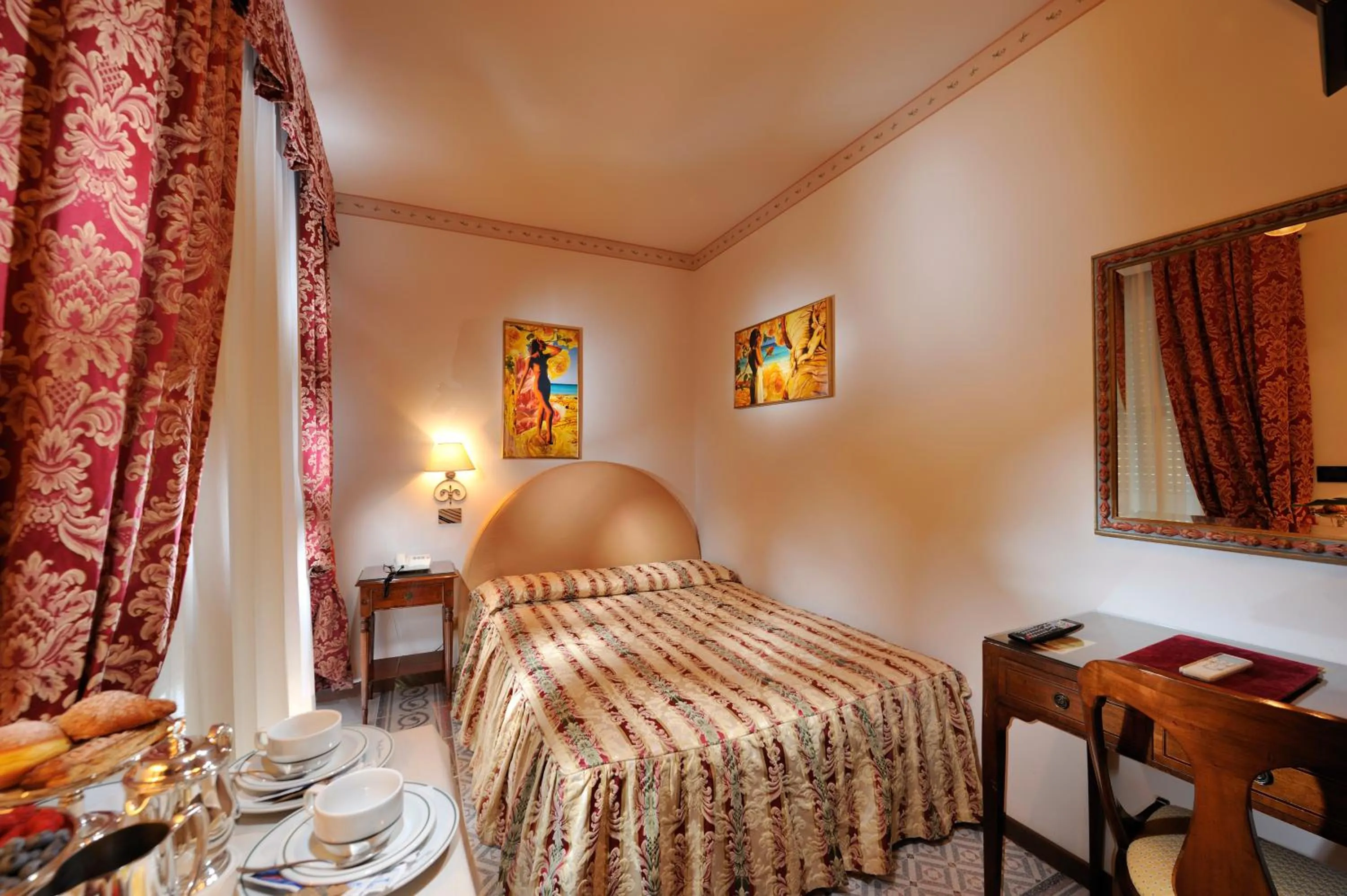 Bed in Hotel Miramare