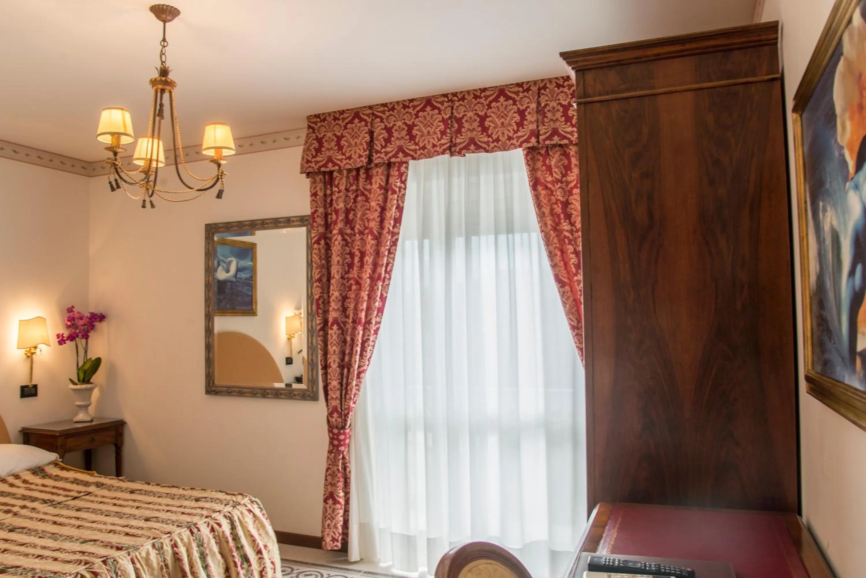 Day, Bed in Hotel Miramare