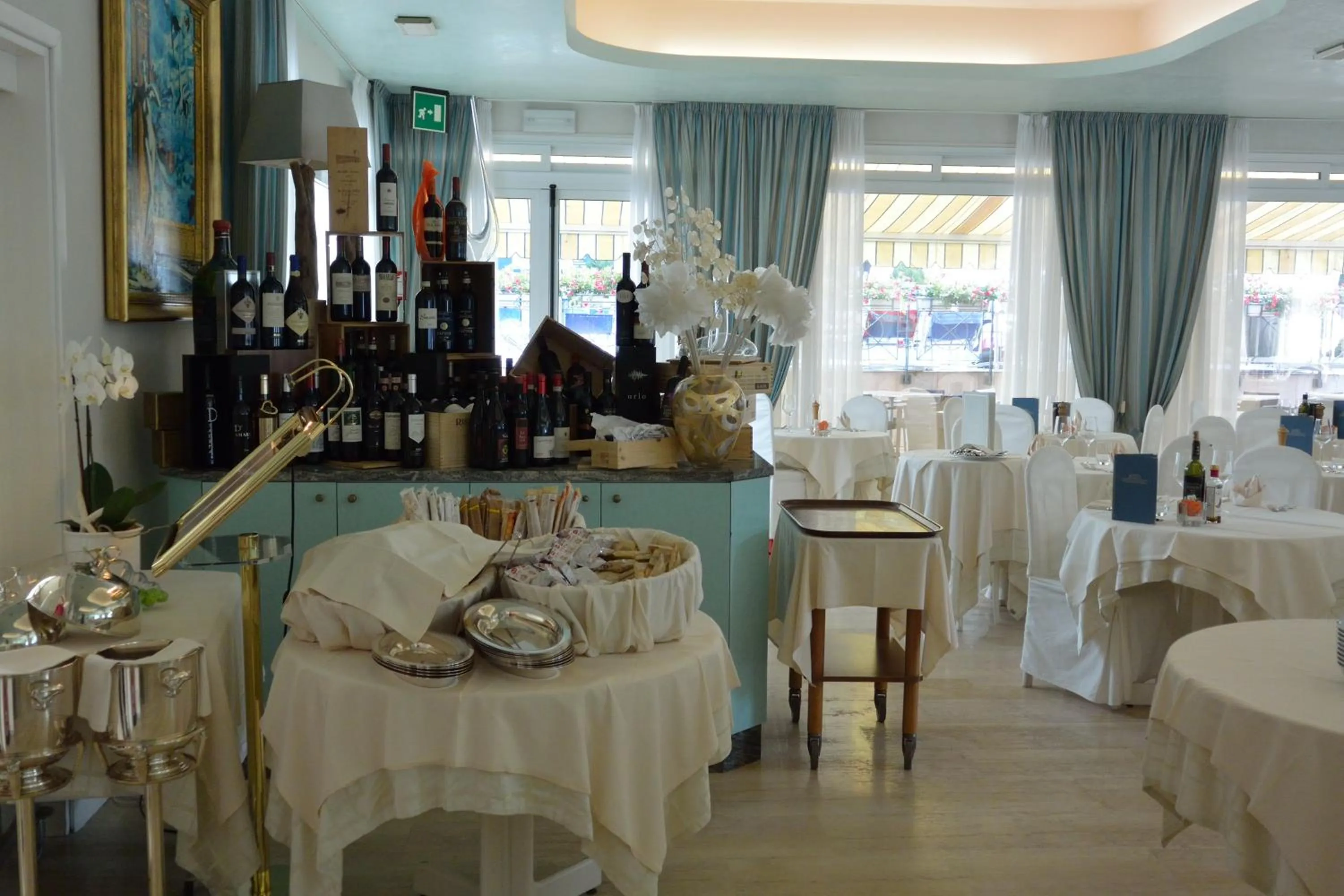 Restaurant/places to eat in Hotel Miramare