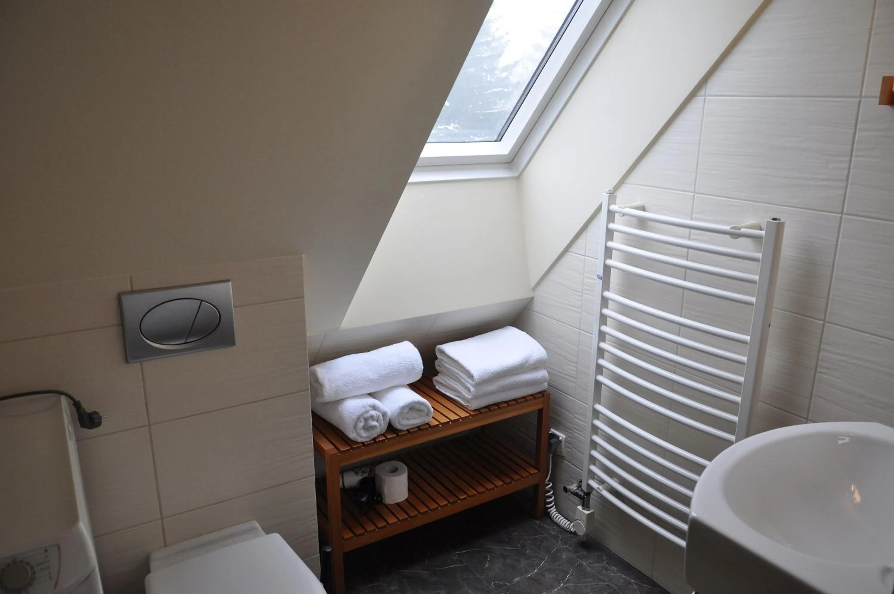 Bathroom, Bed in Willa Marma B&B