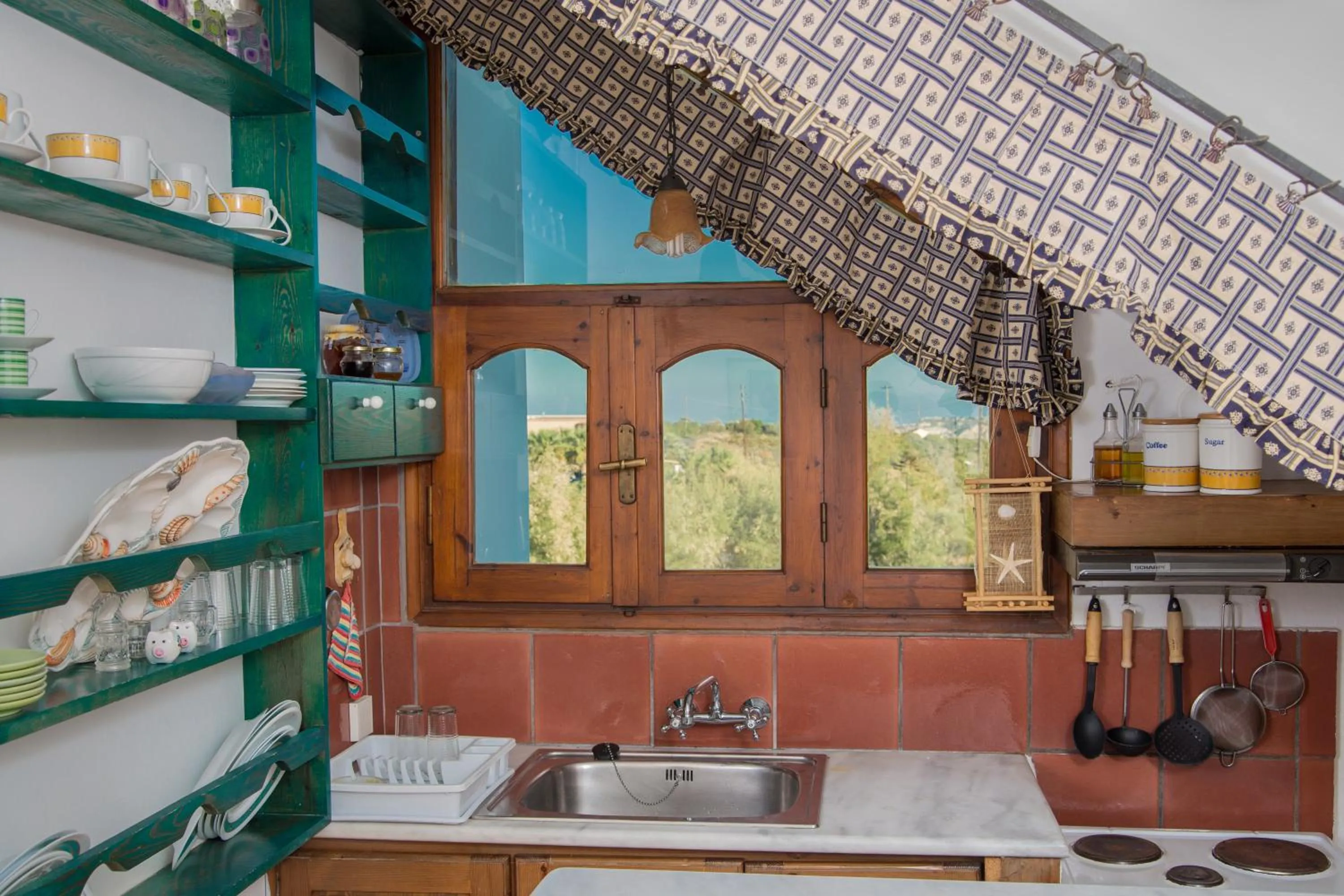 Kitchen or kitchenette in Iliatoras