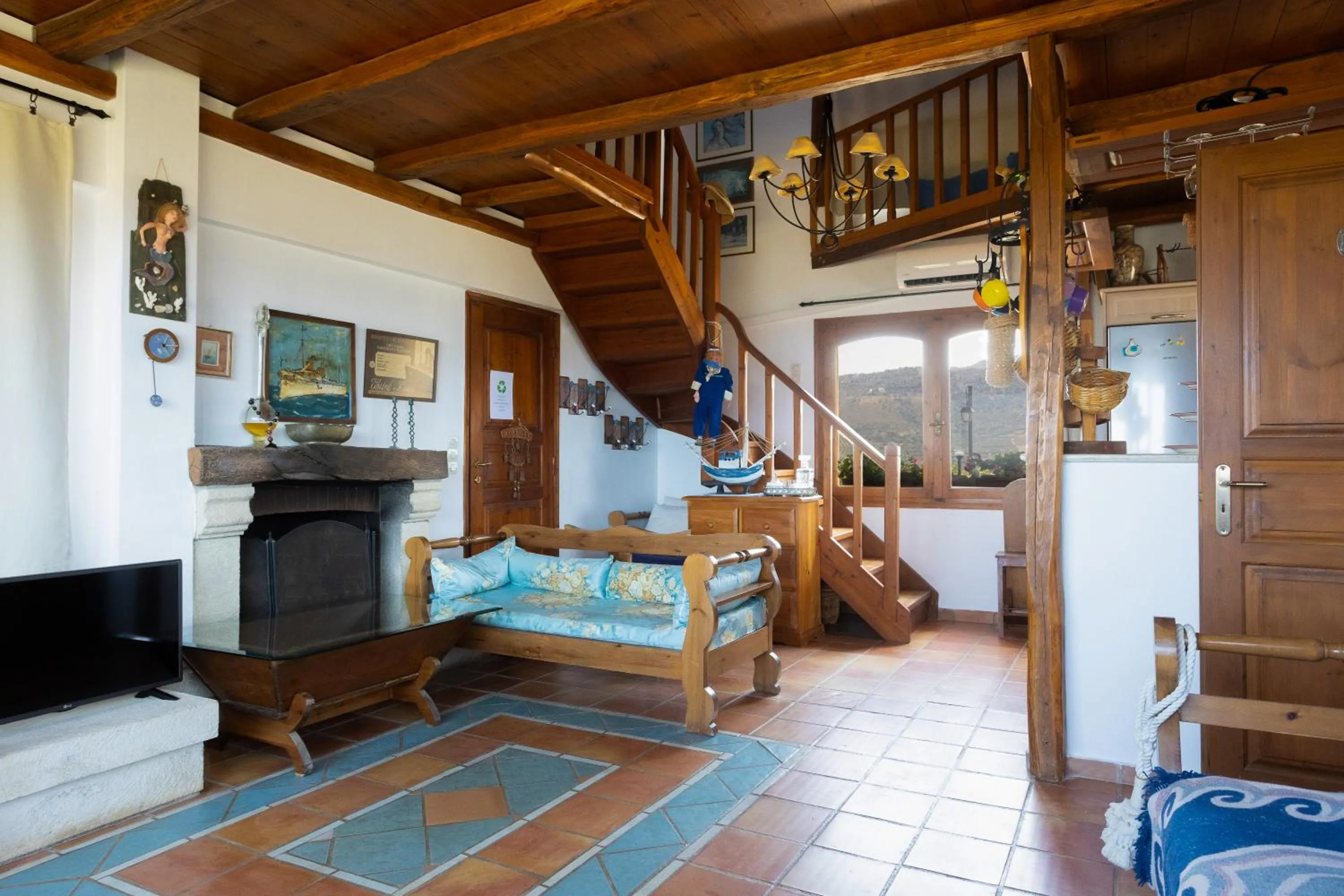 Living room, Bed in Iliatoras