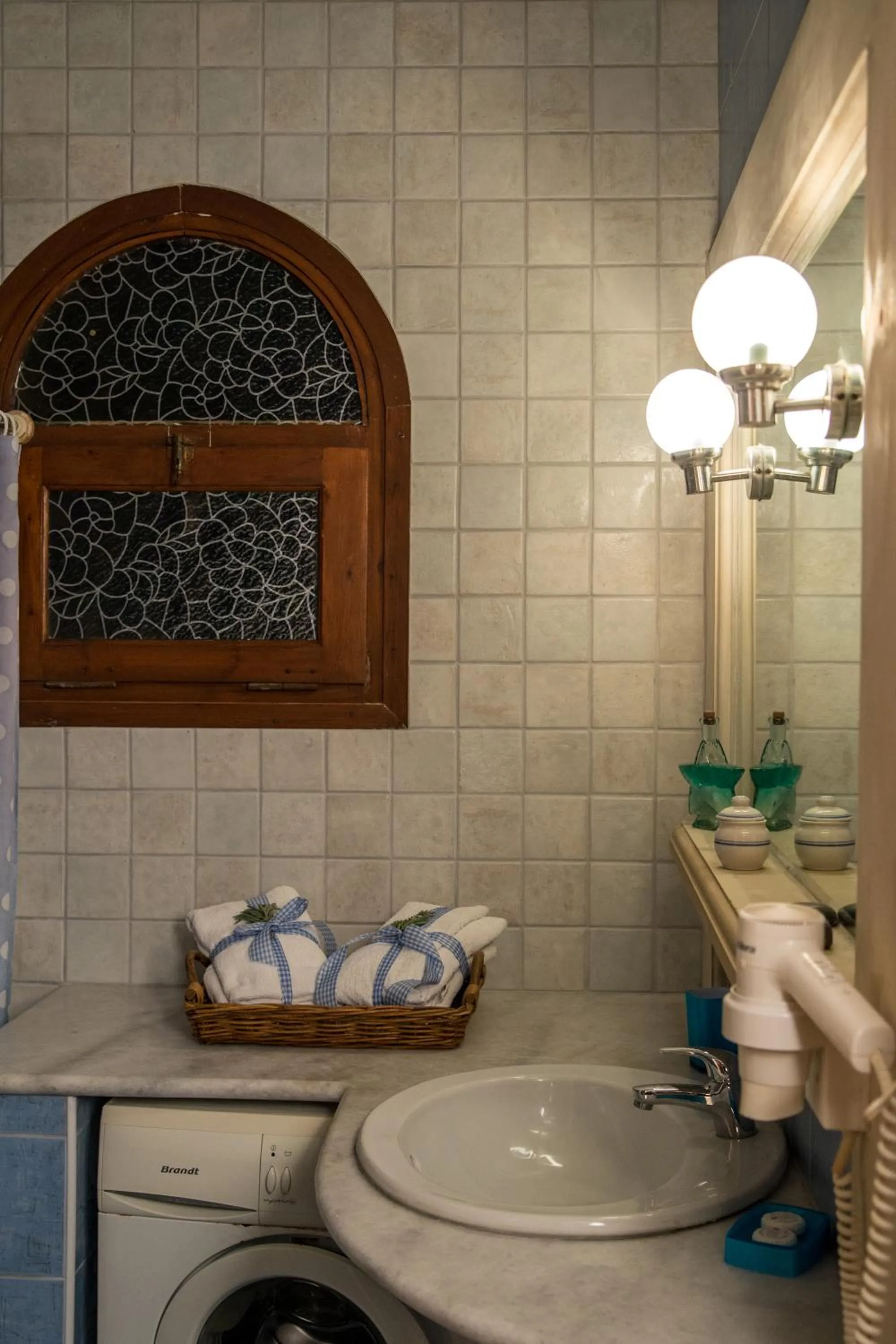 Bathroom in Iliatoras