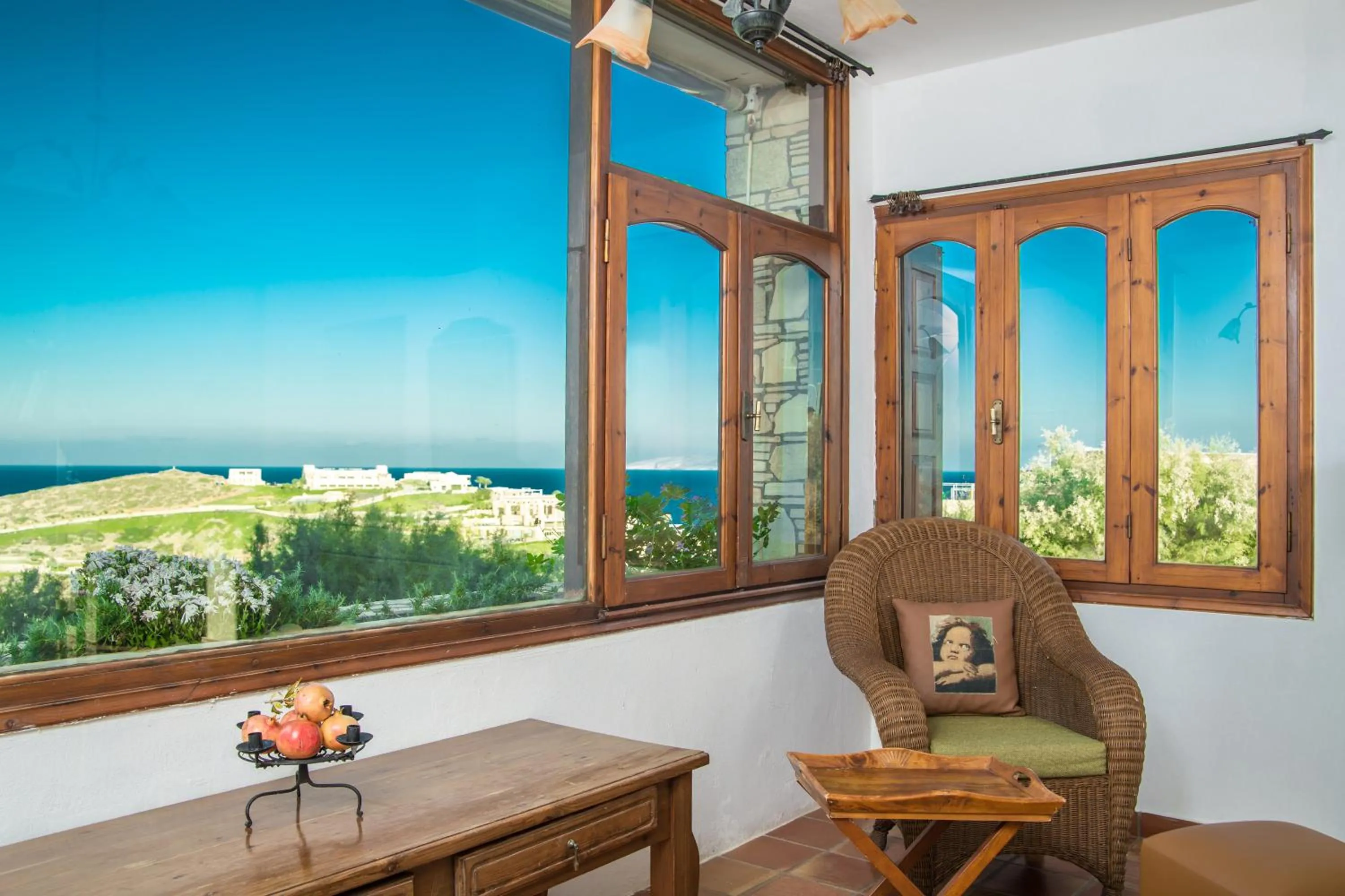 Seating area in Iliatoras