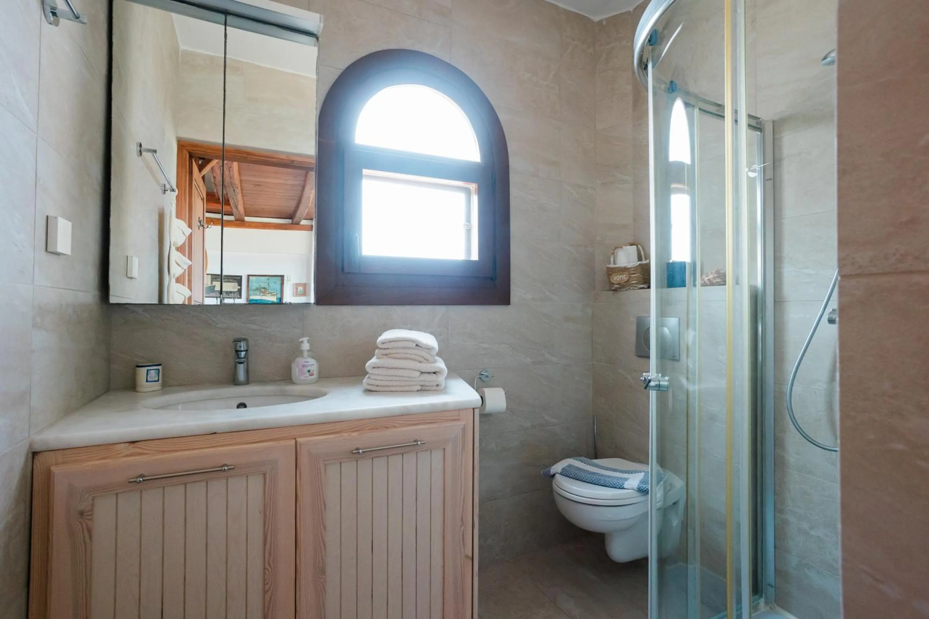 Bathroom in Iliatoras