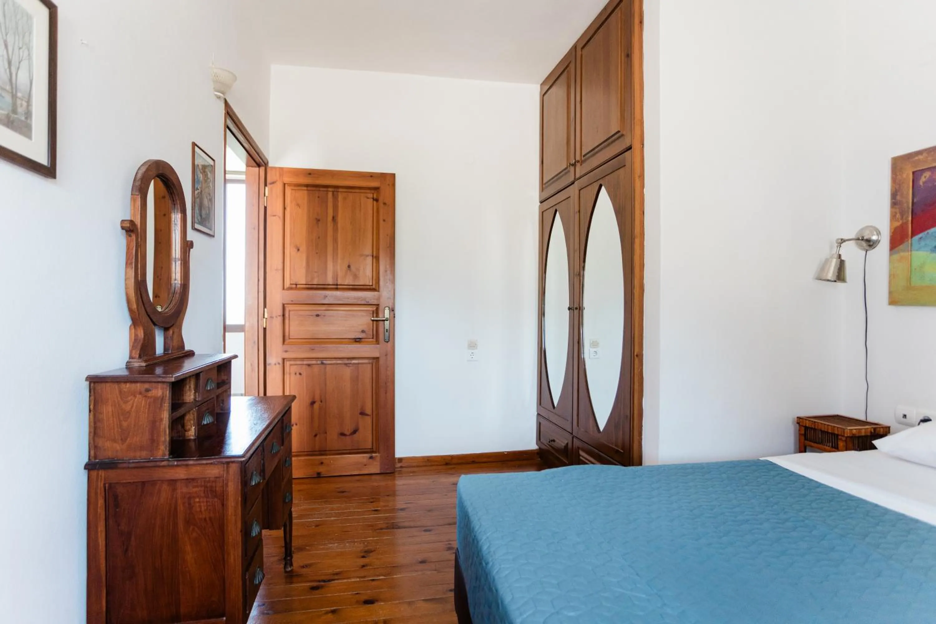 Bedroom, Bed in Iliatoras