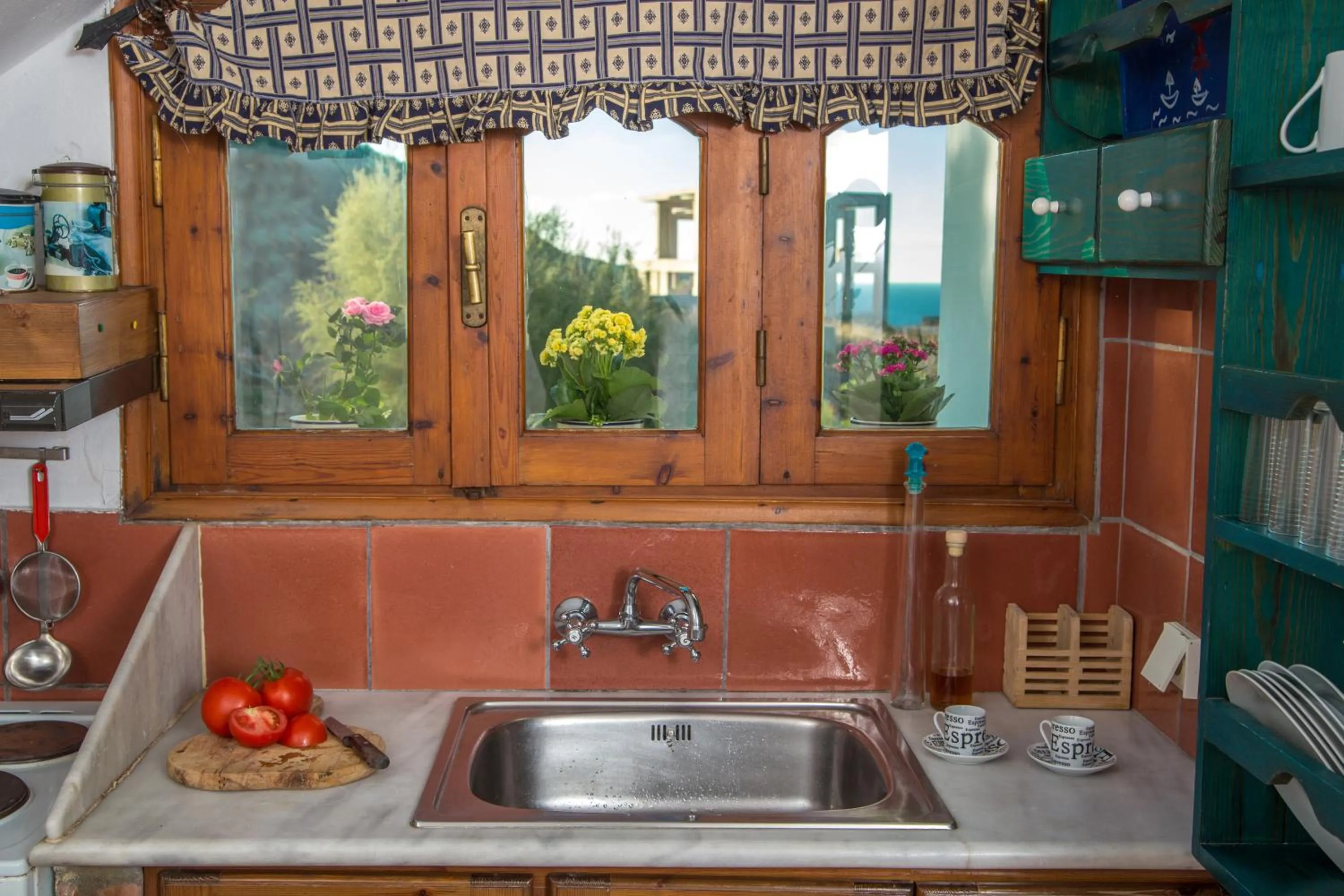Kitchen or kitchenette in Iliatoras