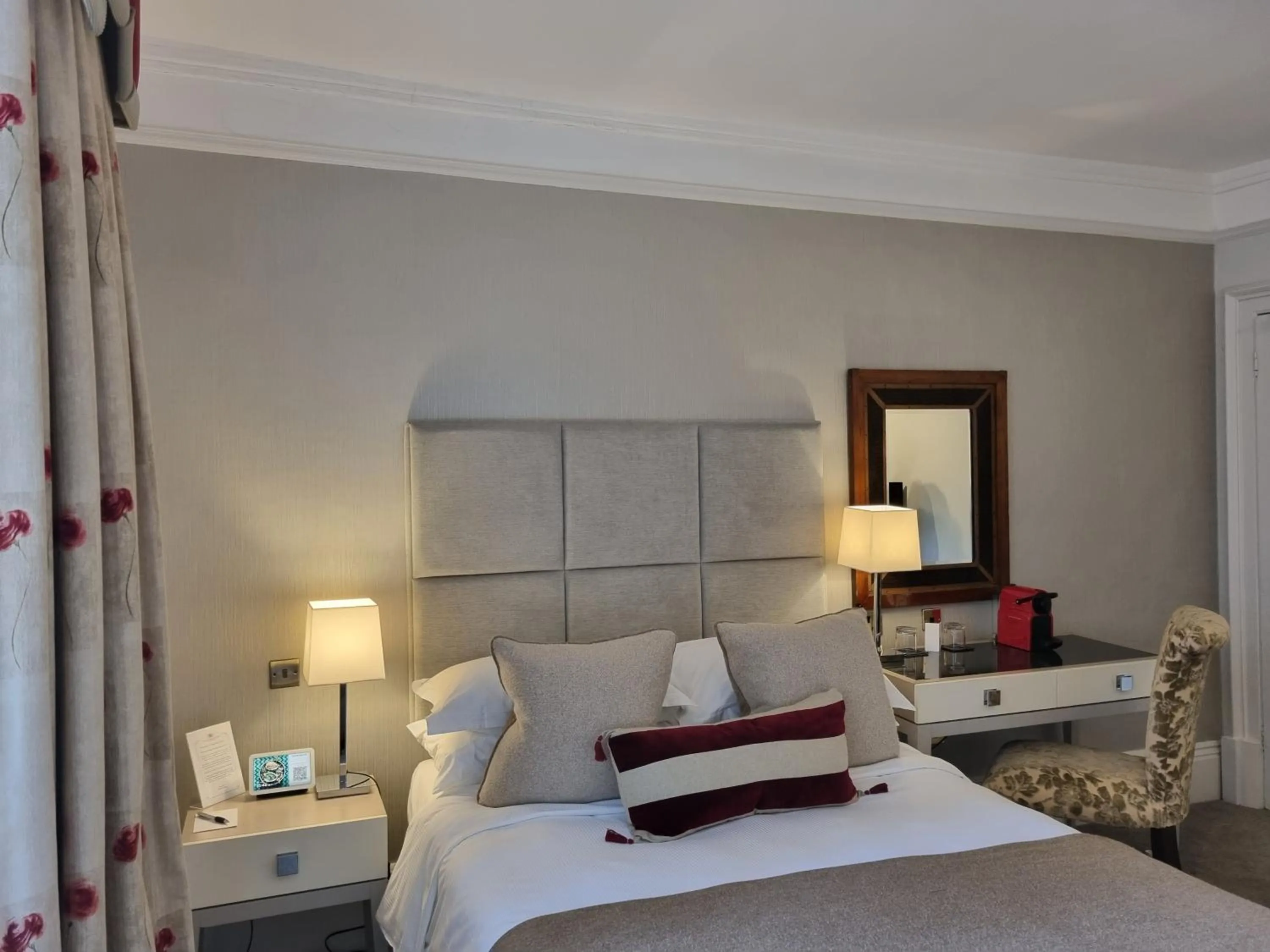 Bed in Alexander House Hotel & Utopia Spa