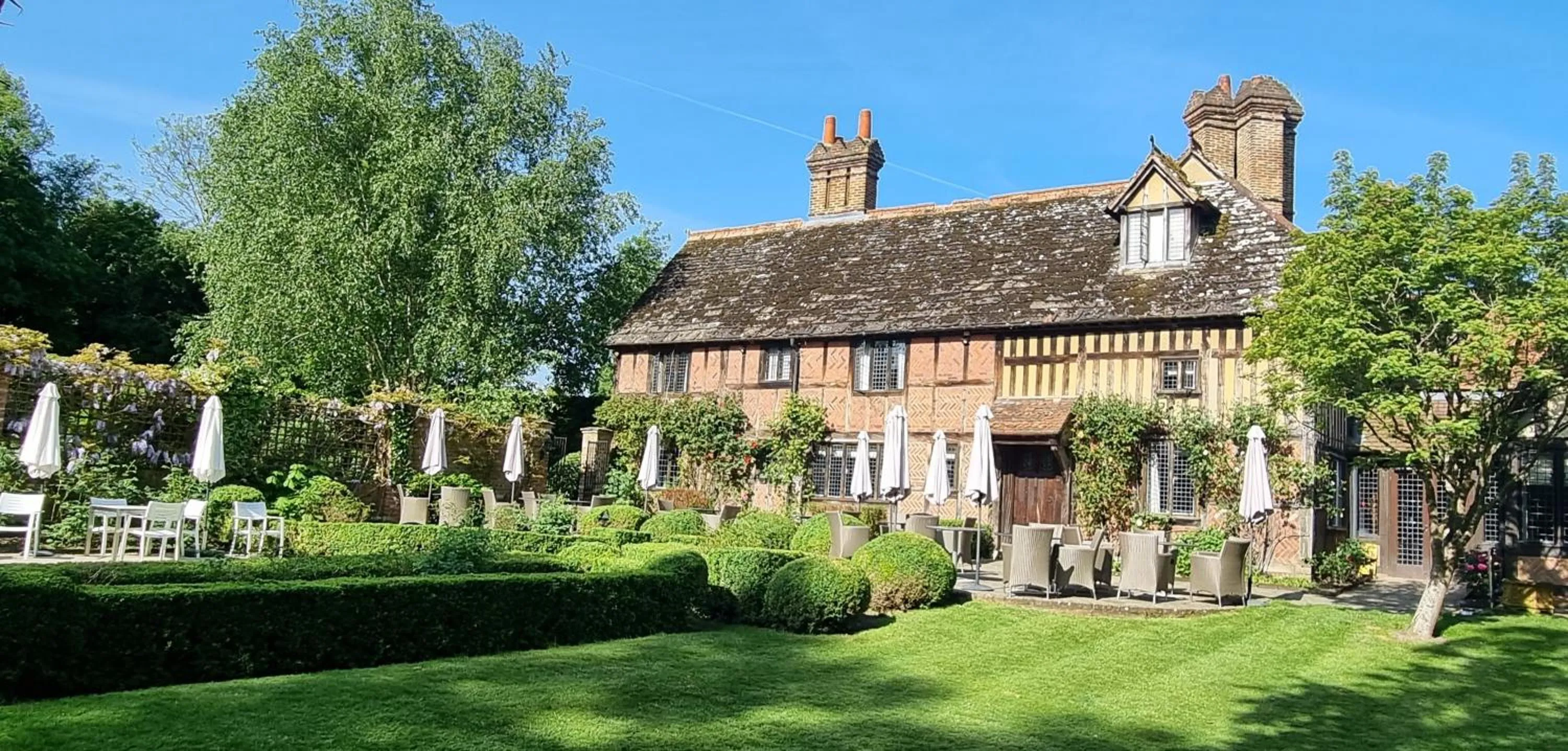 Property building in Langshott Manor - Luxury Hotel Gatwick