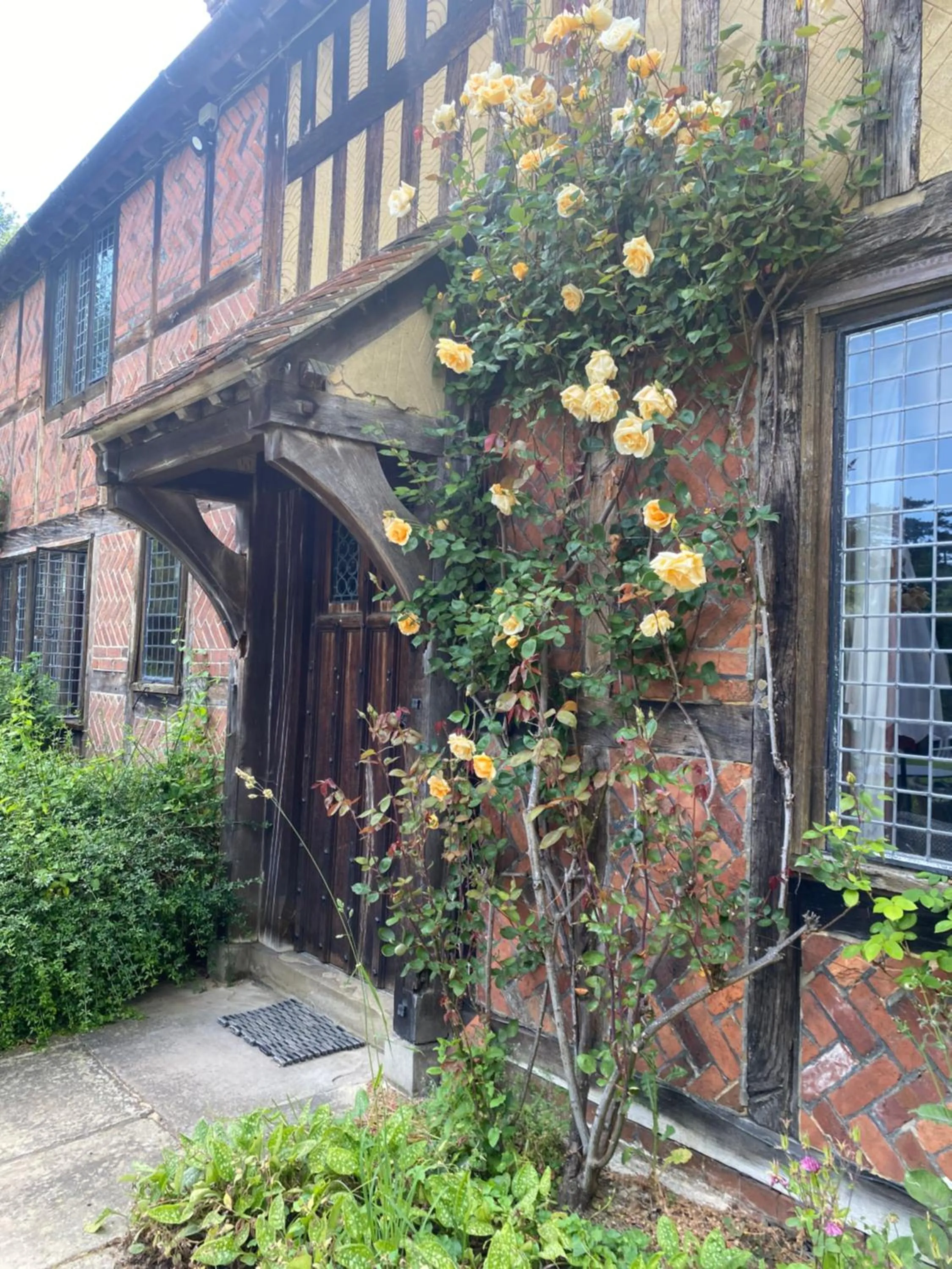 Patio in Langshott Manor - Luxury Hotel Gatwick
