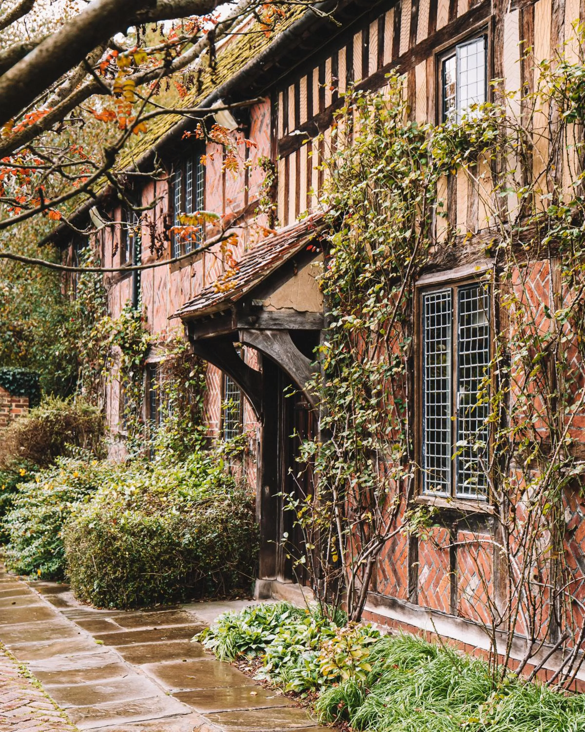 Facade/entrance in Langshott Manor - Luxury Hotel Gatwick
