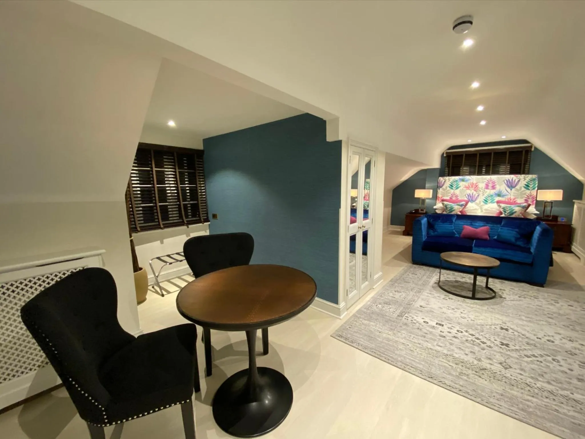 Photo of the whole room in Langshott Manor - Luxury Hotel Gatwick