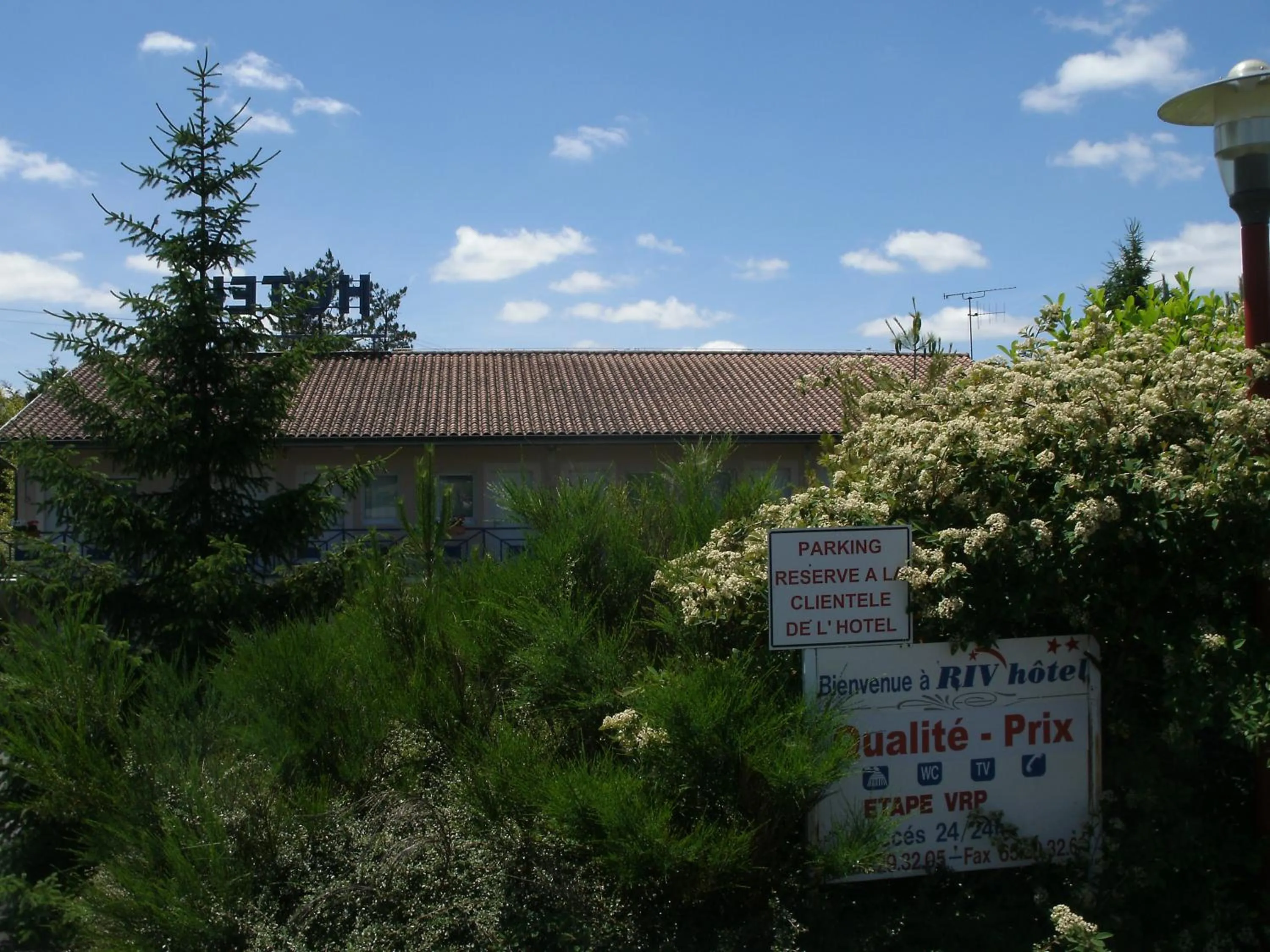 Facade/entrance in Riv'Hotel