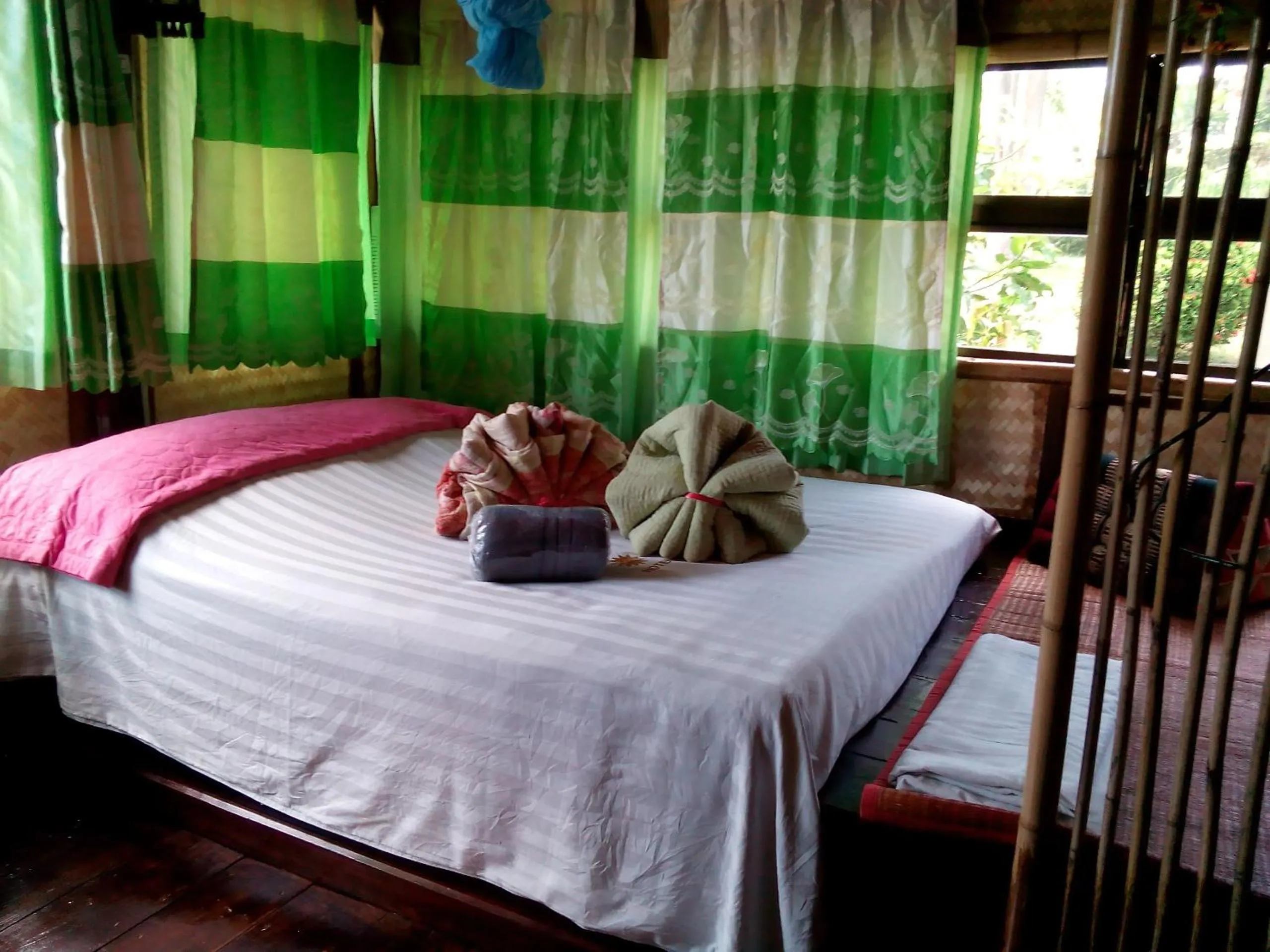 Bedroom, Bed in Comon Bungalow HaadChaoPhao