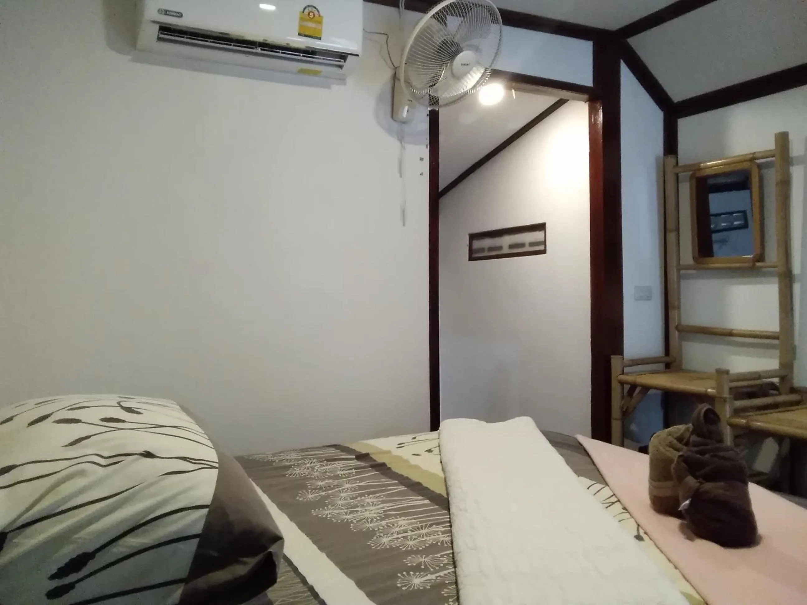 Bed in Comon Bungalow HaadChaoPhao