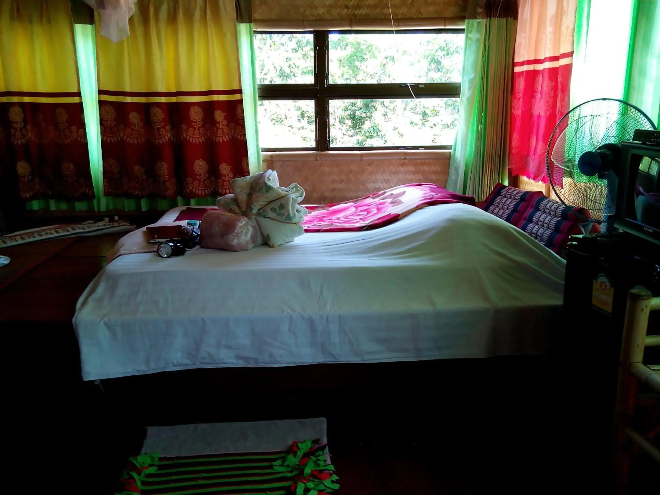 Bedroom, Bed in Comon Bungalow HaadChaoPhao