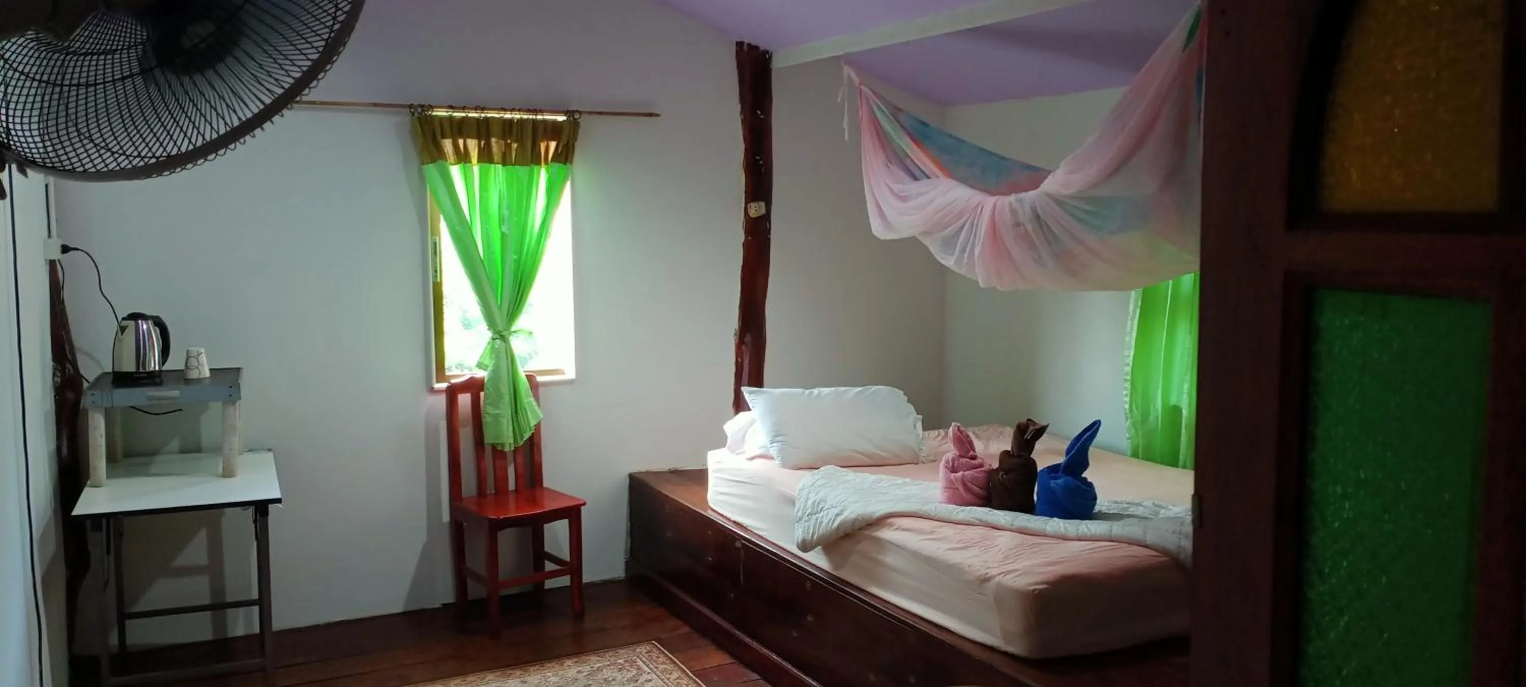 Bed in Comon Bungalow HaadChaoPhao