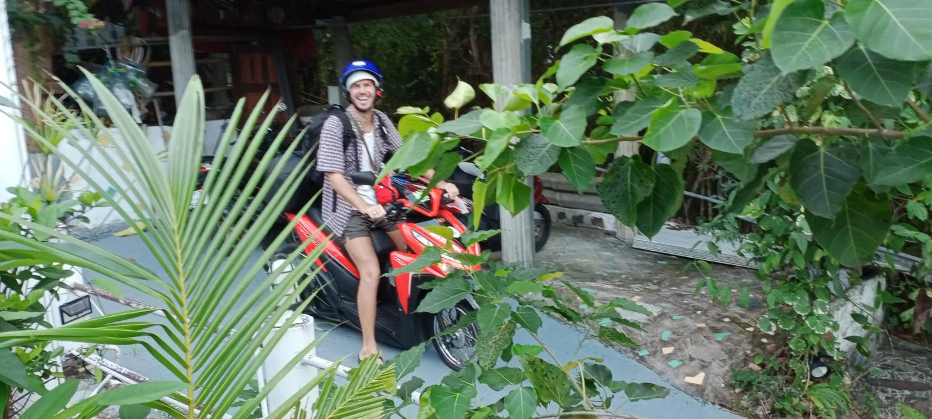 Day in Comon Bungalow HaadChaoPhao