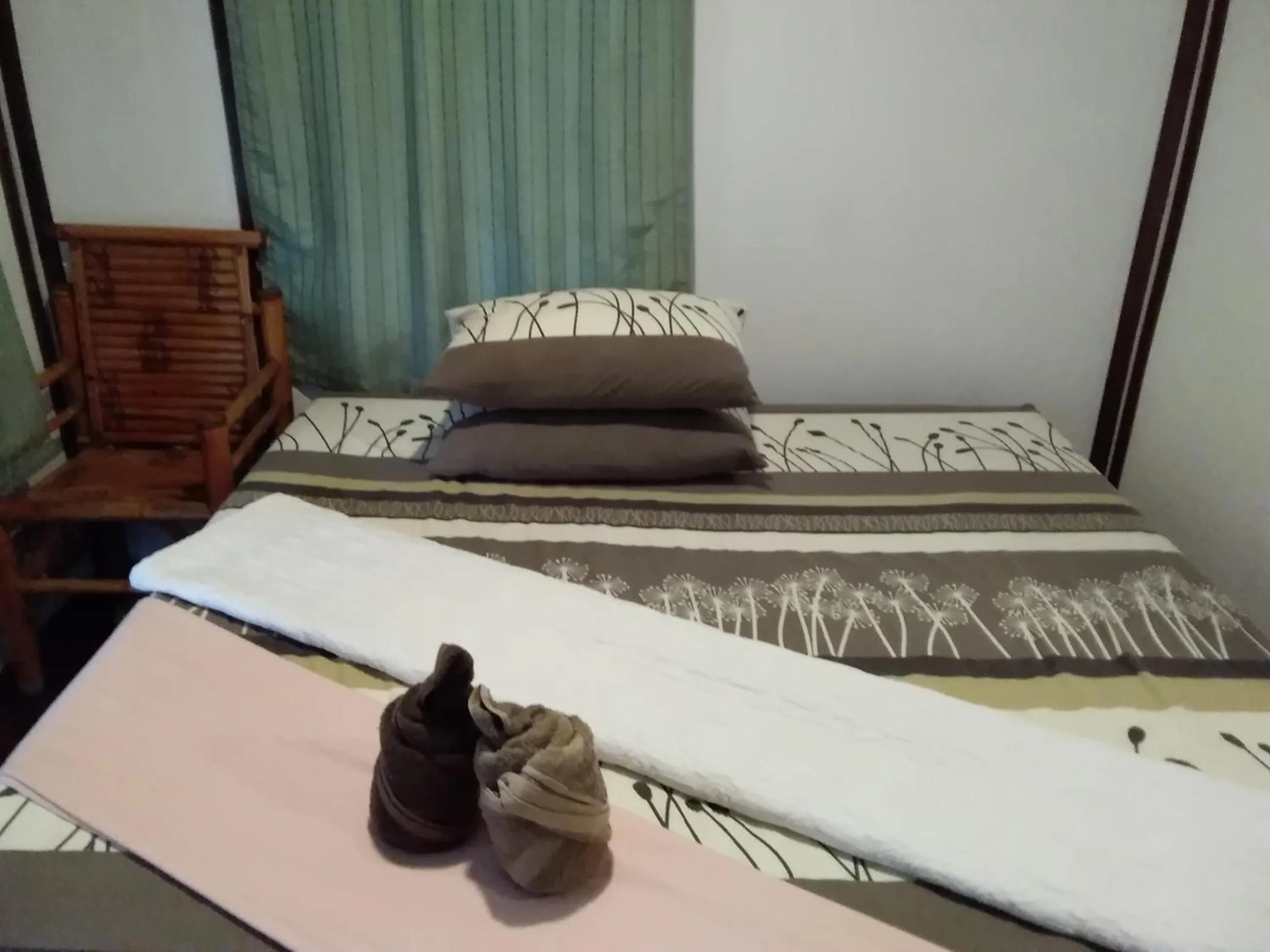 Bed in Comon Bungalow HaadChaoPhao