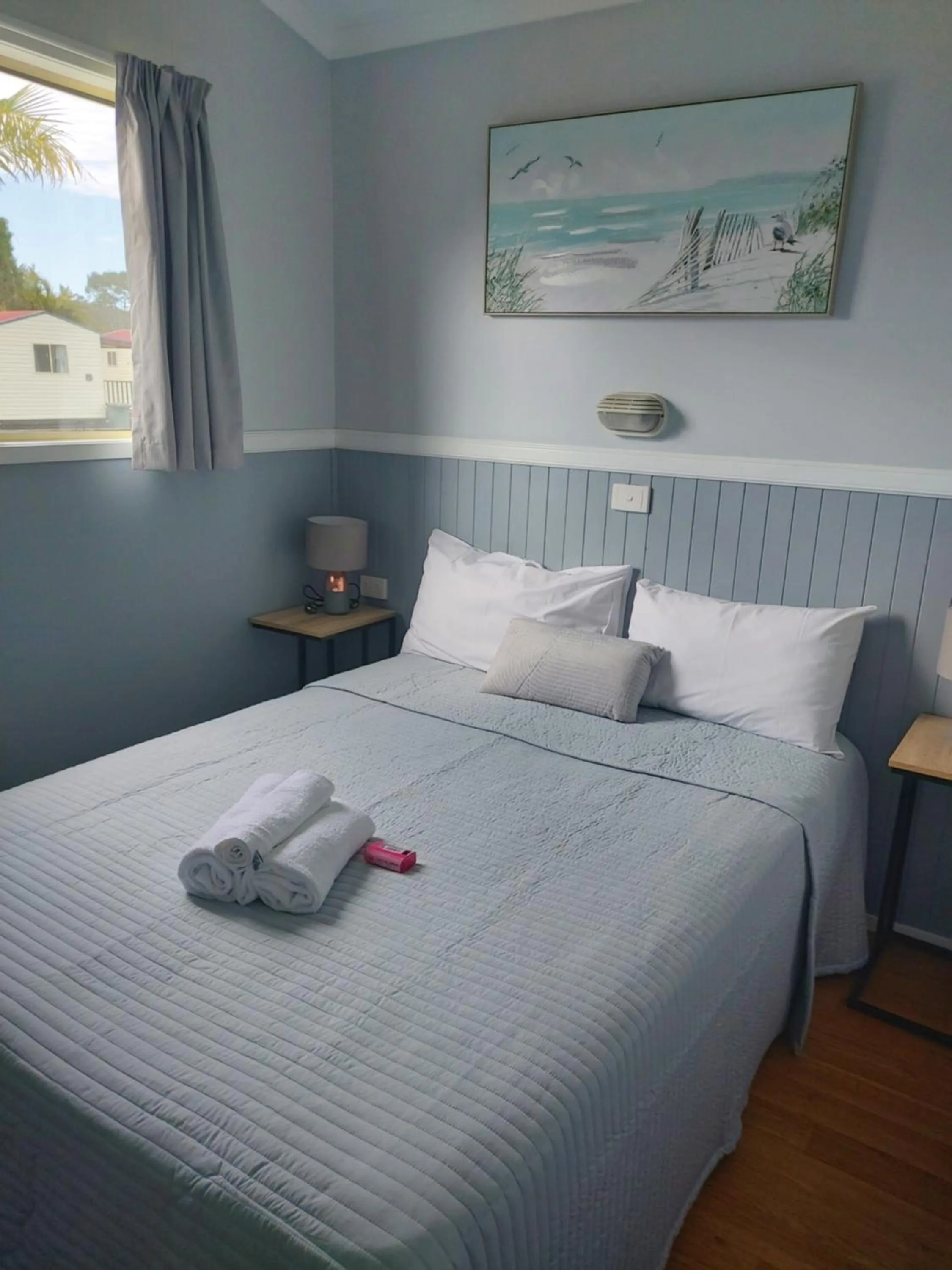 Bedroom, Bed in Stoney Park Holiday Park