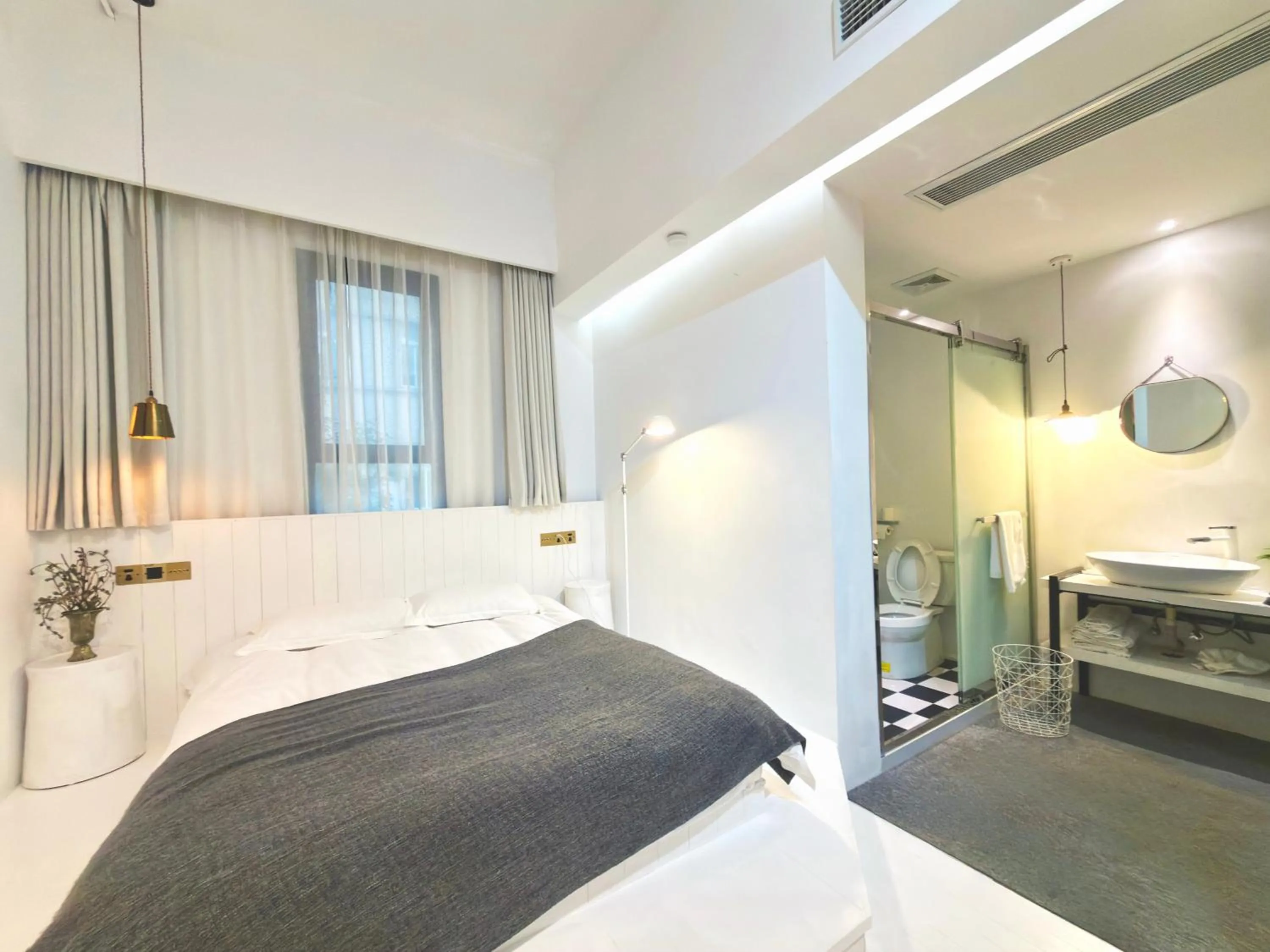 Photo of the whole room, Bed in Suzhou Unique Space Design Art Hotel