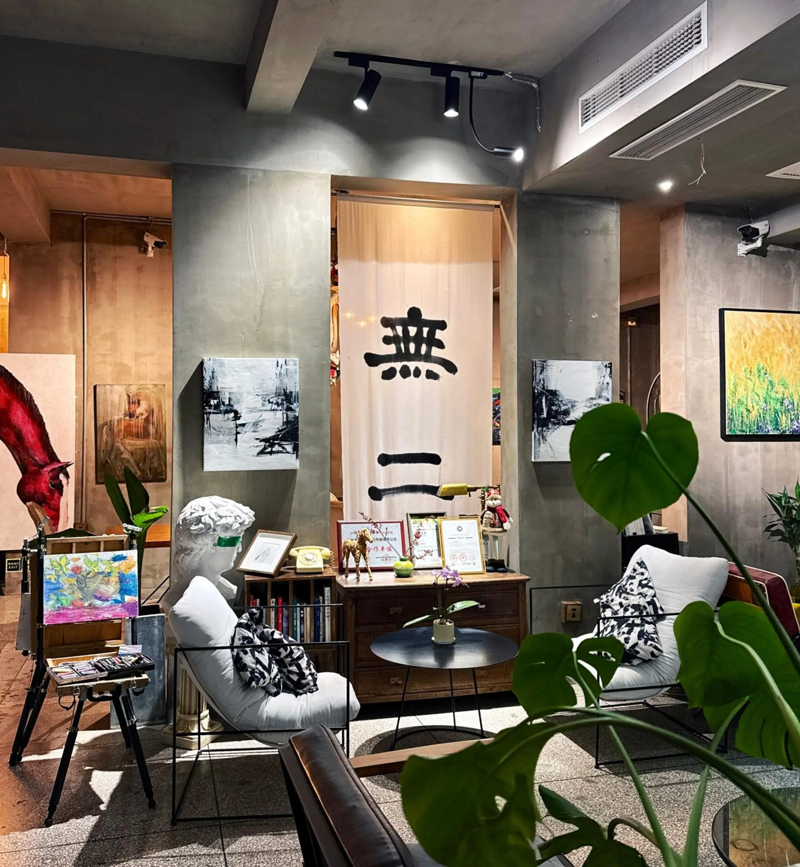 Seating area in Suzhou Unique Space Design Art Hotel