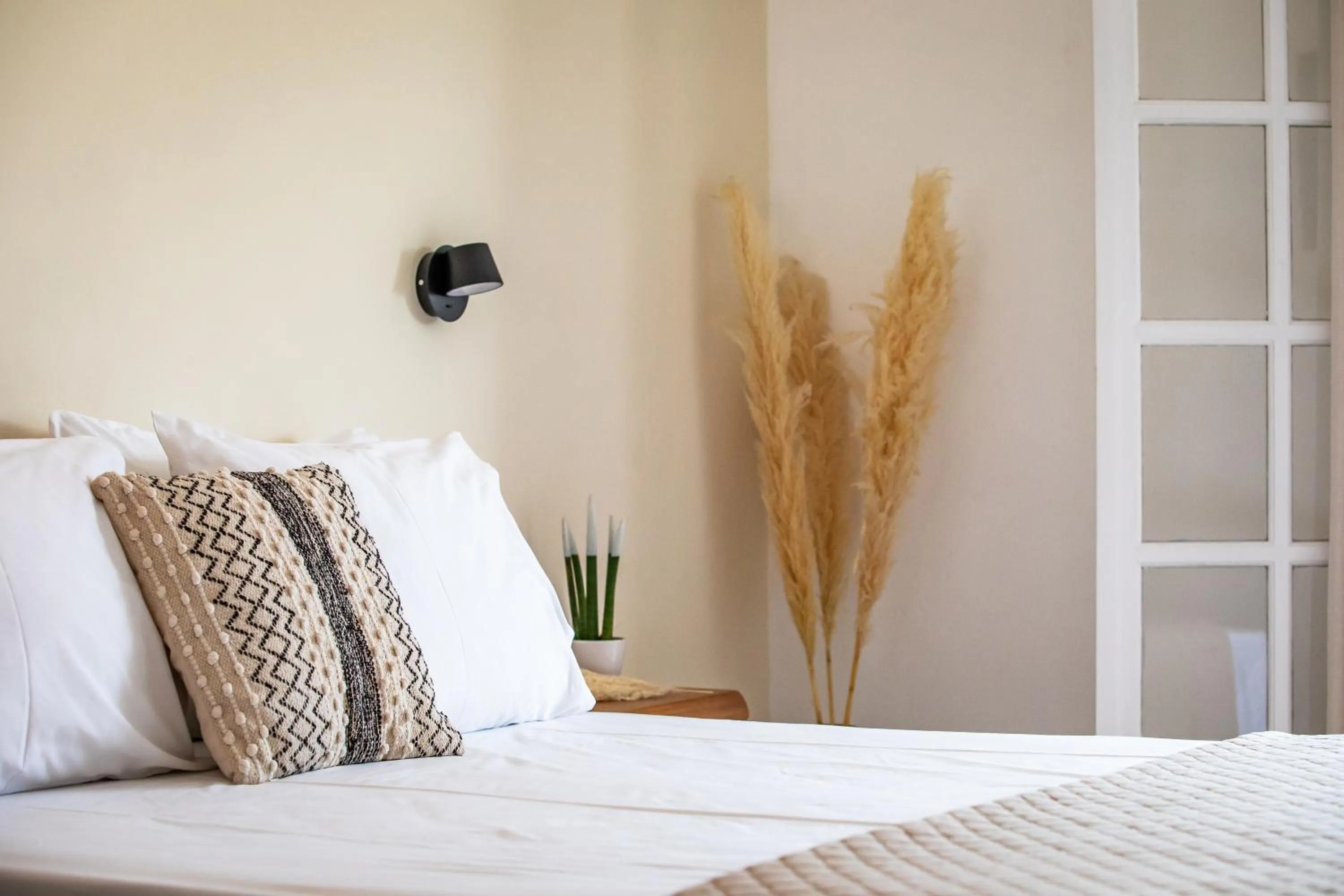 Decorative detail, Bed in Aperitton Hotel