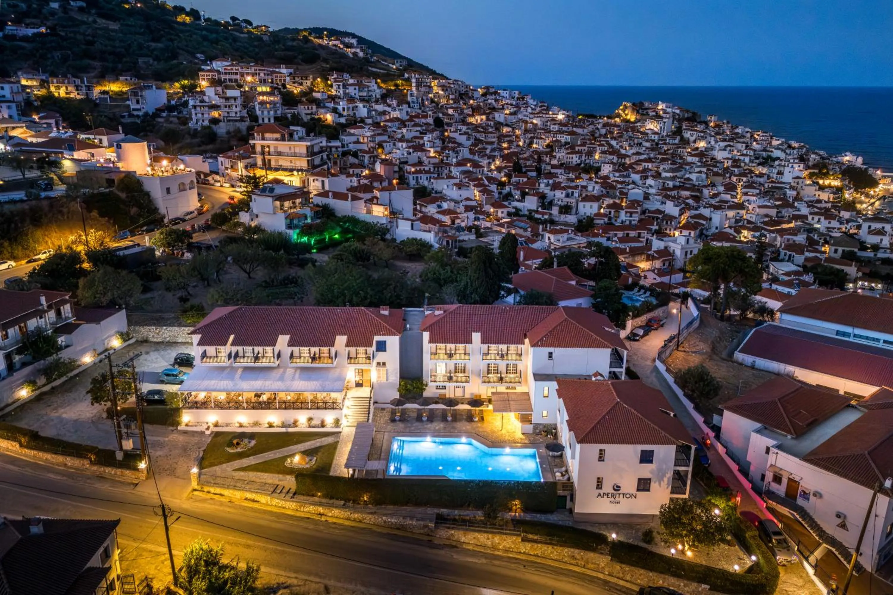 Property building in Aperitton Hotel