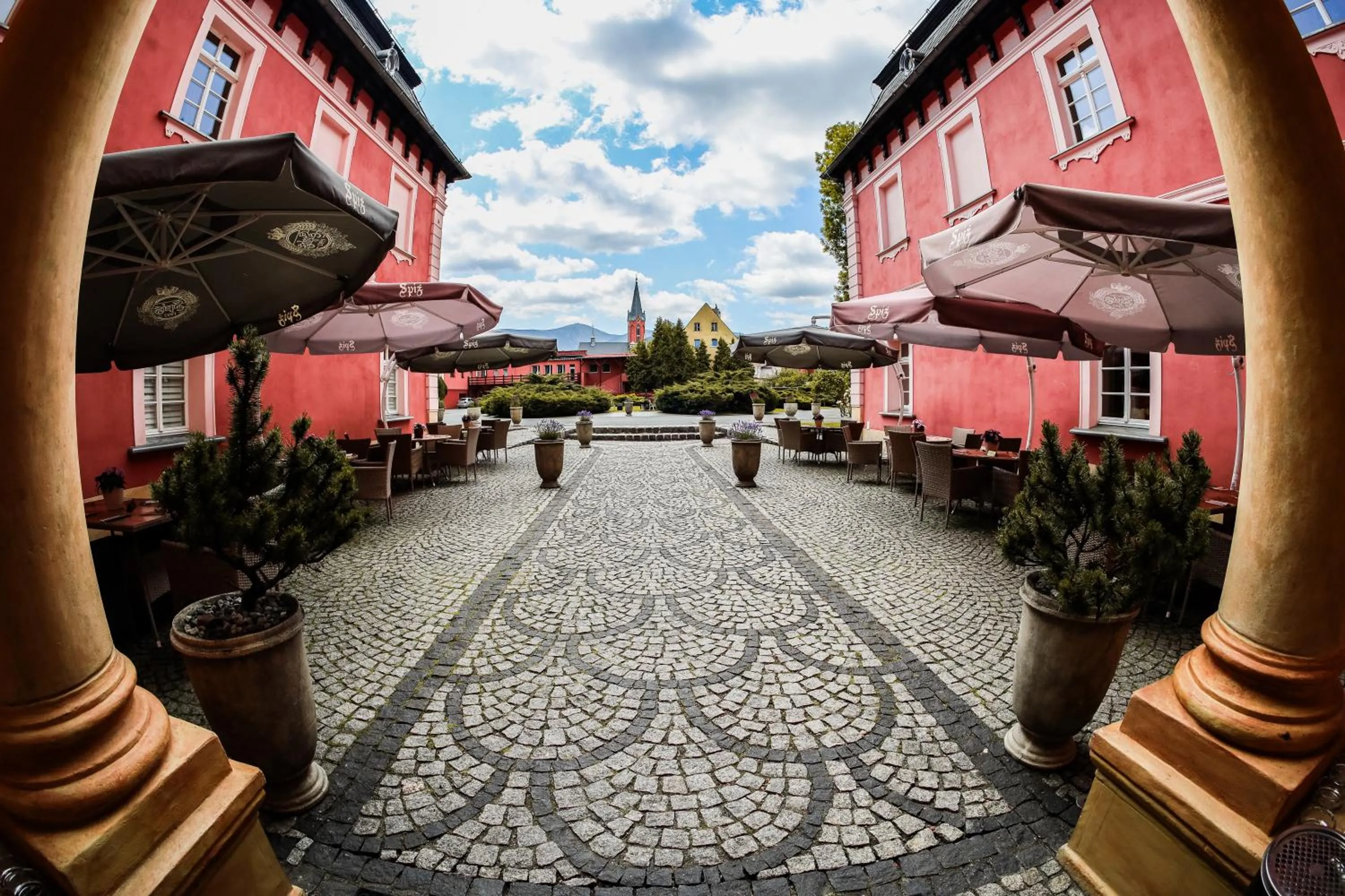 Pałac Spiż Miłków koło Karpacza