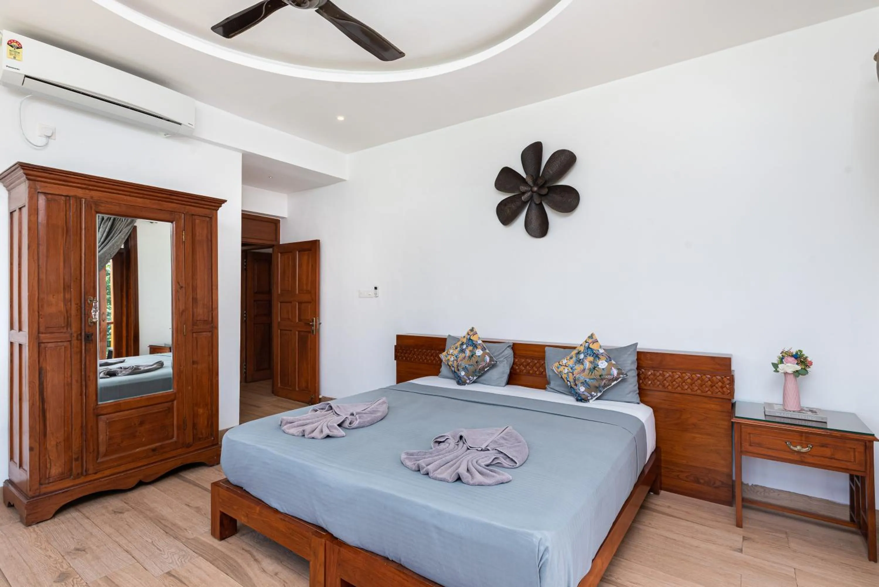 Bed in Villa Calangute Phase 11
