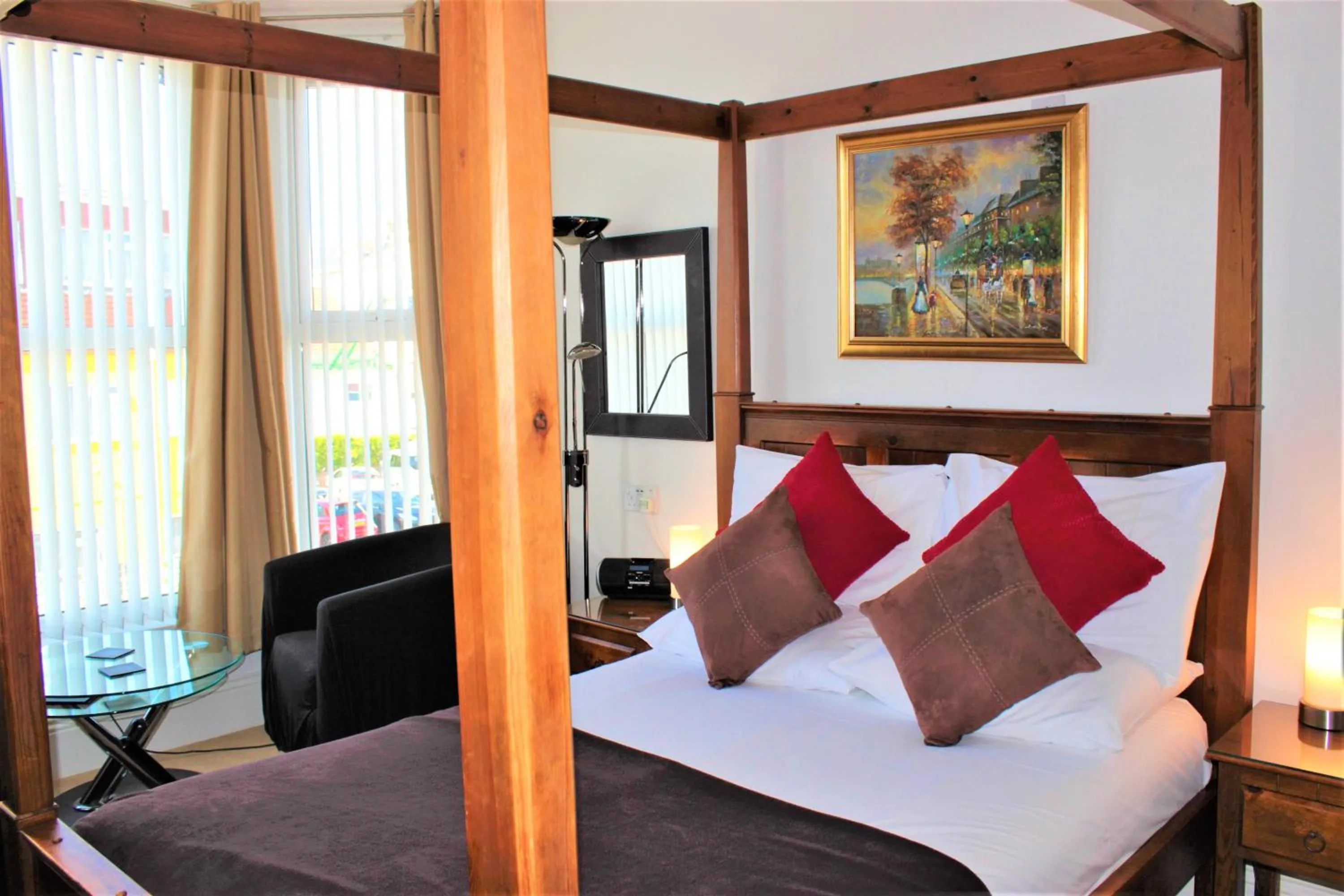 Bed in The P&M Paignton RESIDENCE