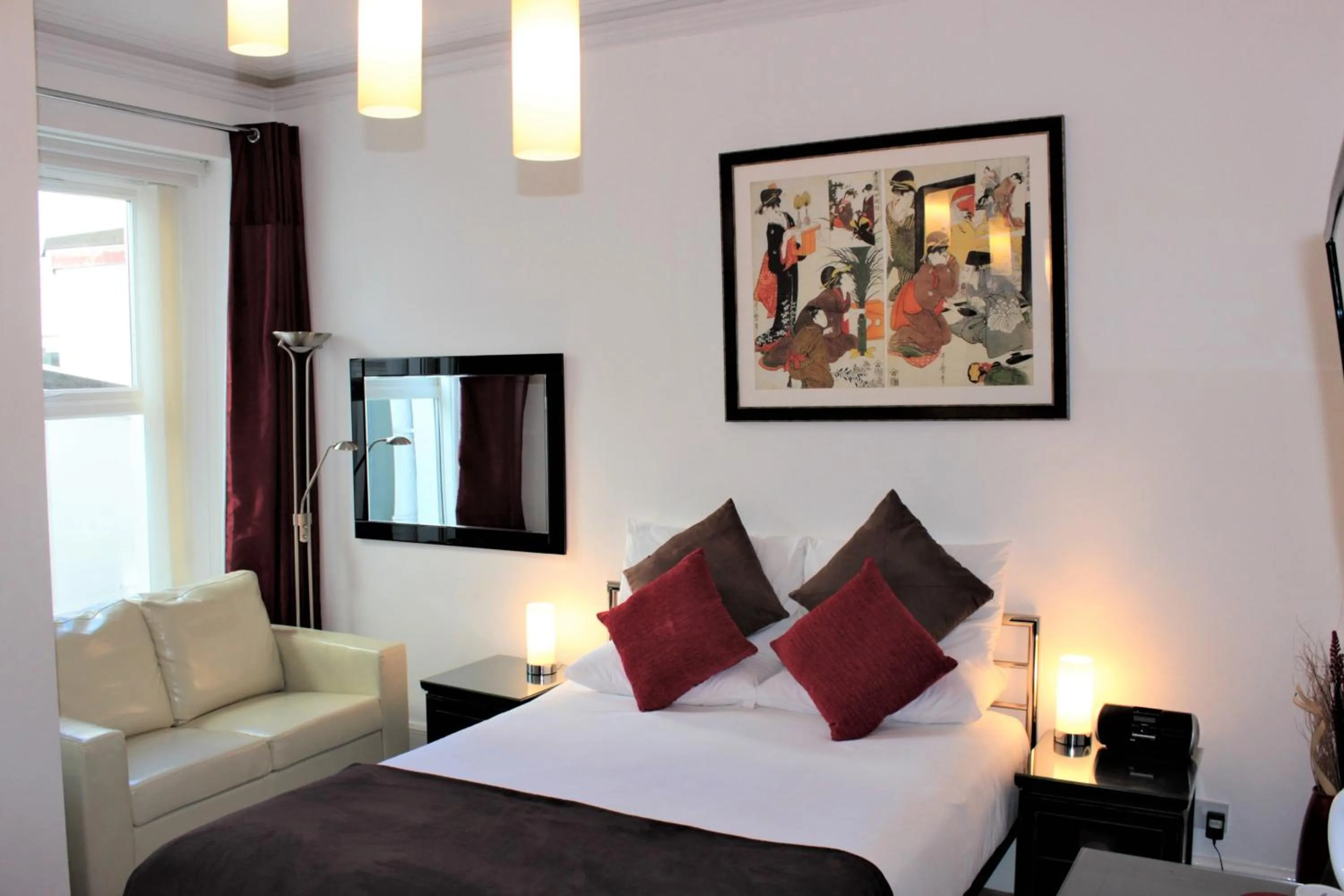 Bed in The P&M Paignton RESIDENCE