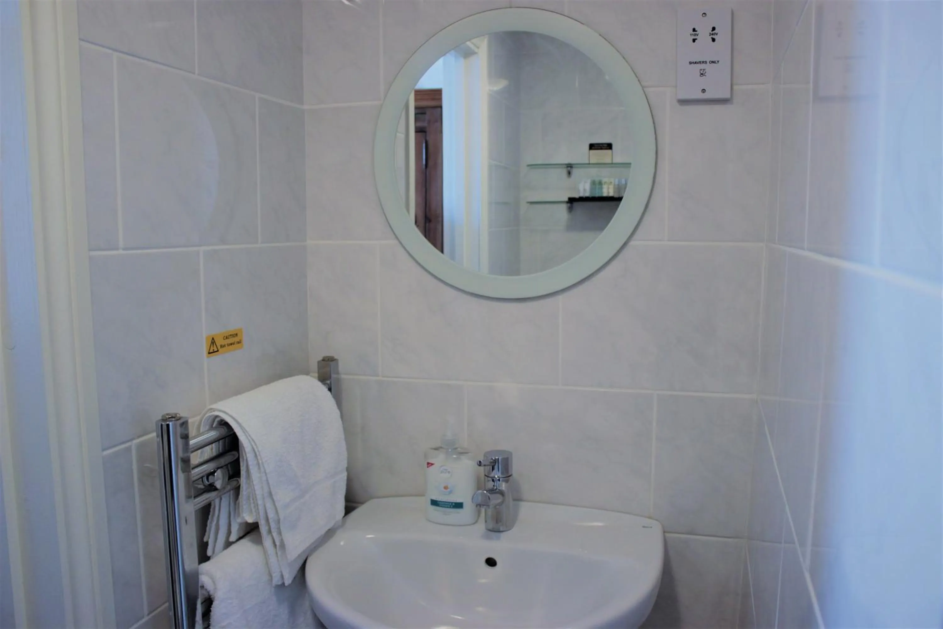 Bathroom in The P&M Paignton RESIDENCE