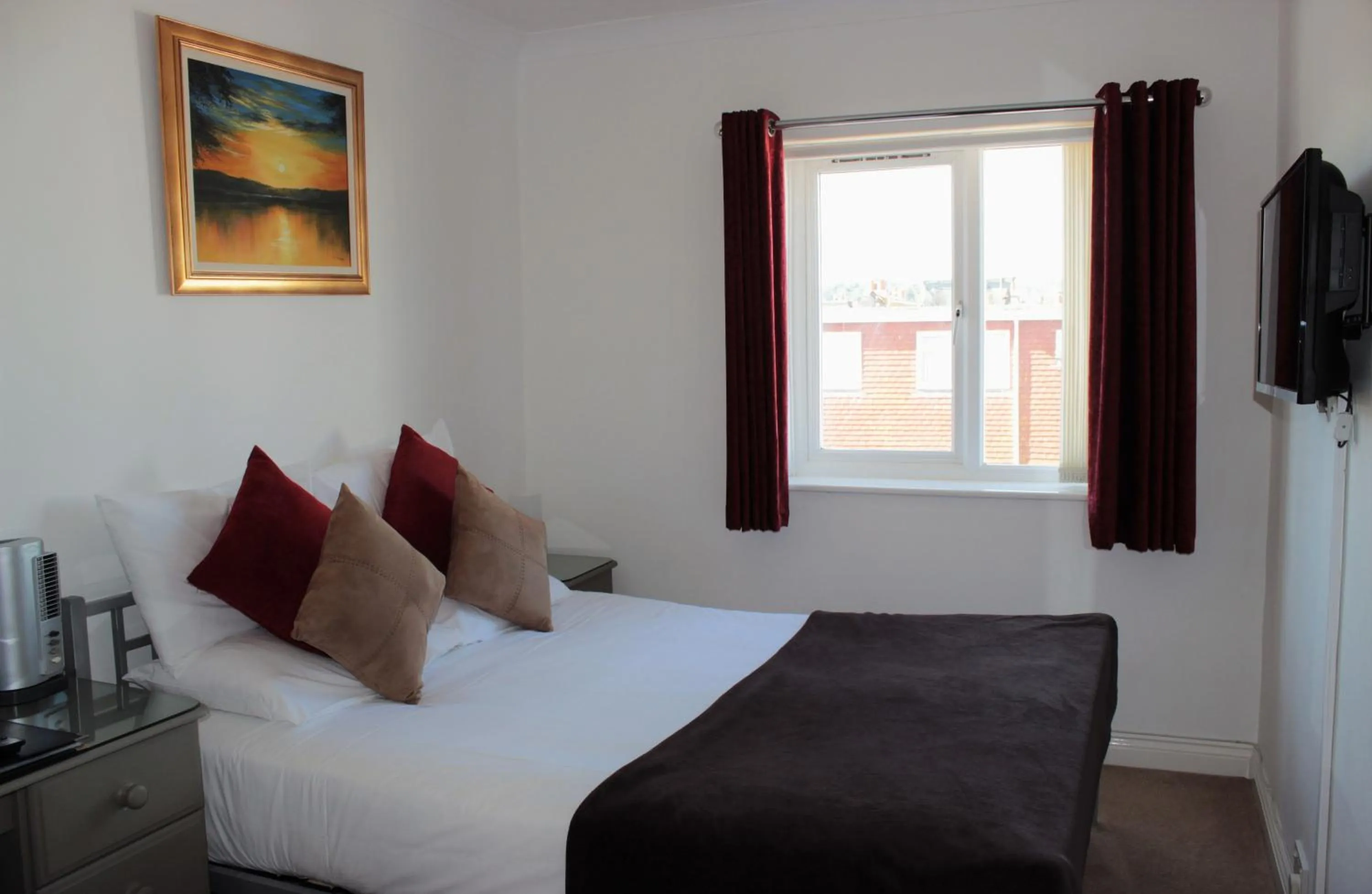 Bed in The P&M Paignton RESIDENCE